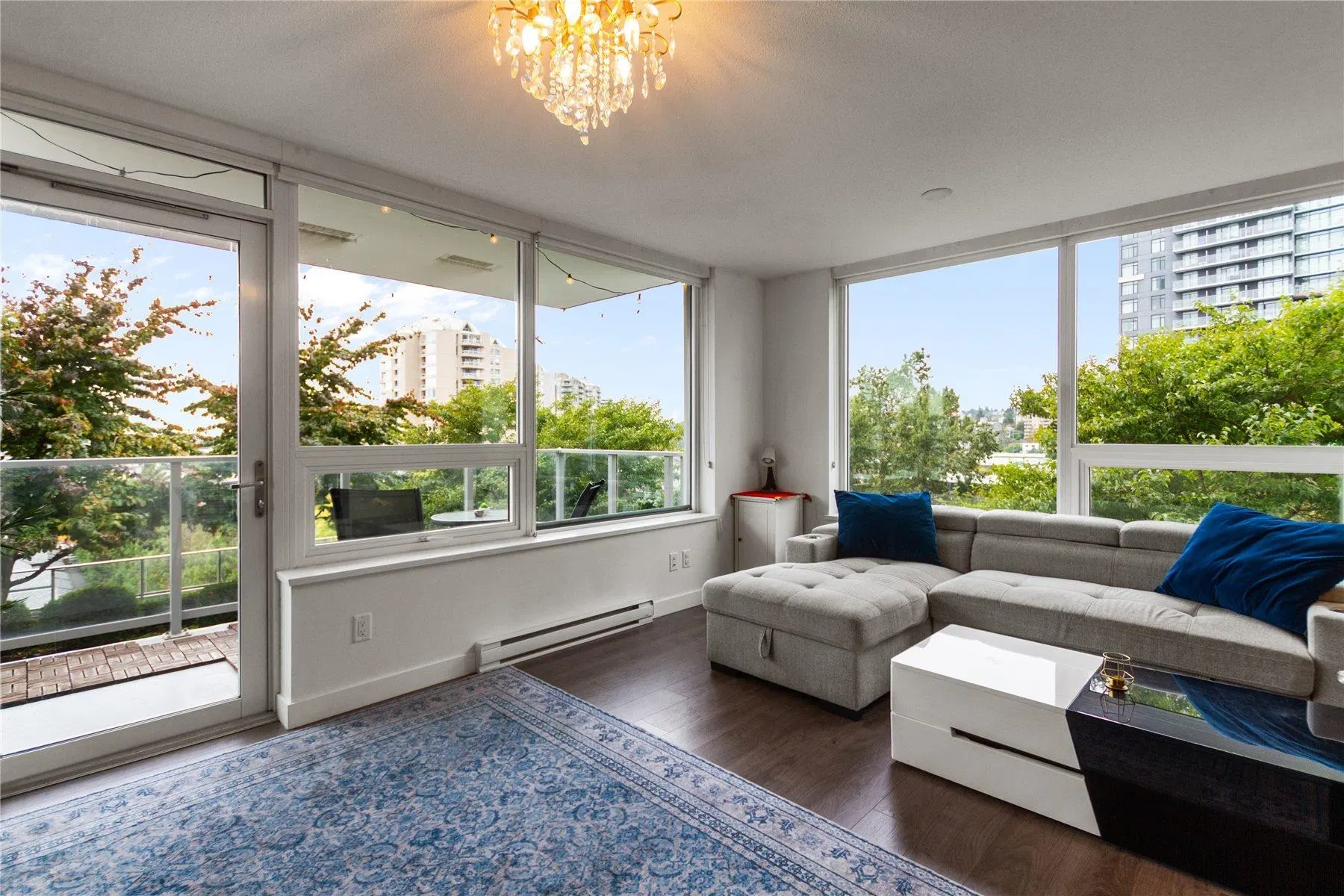 Photo 4 of 26 at #702 – 988 Quayside Drive