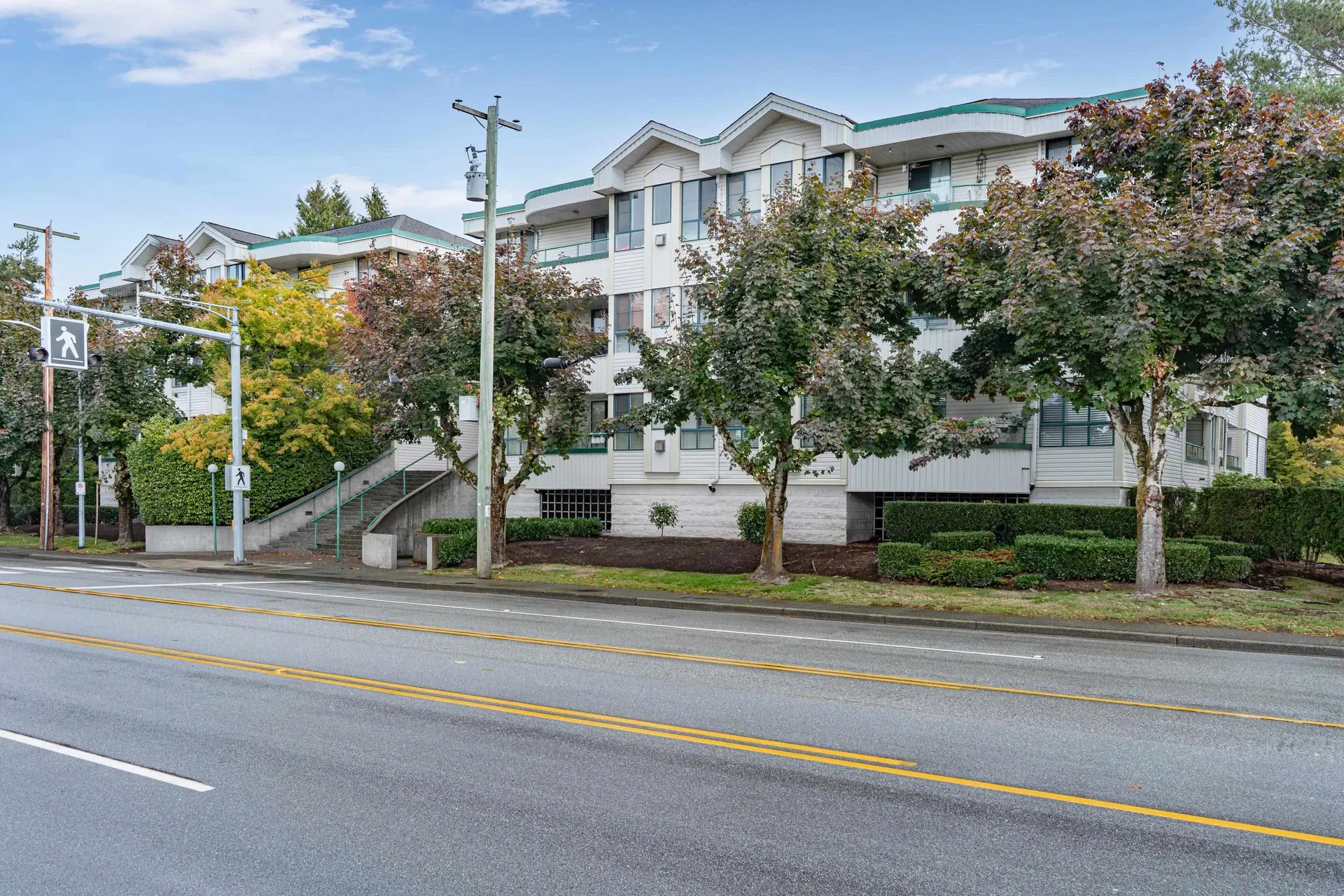 Photo 3 of 33 at #205 – 7300 Gilbert Road