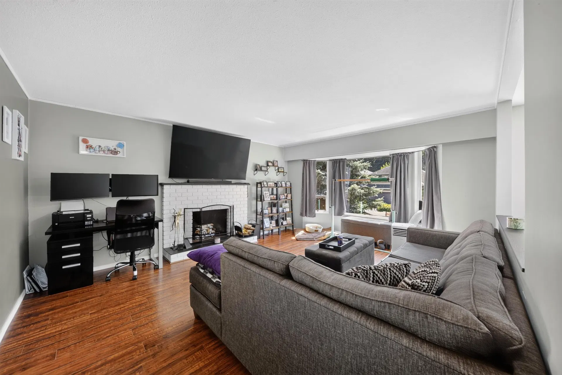 Photo 5 of 40 at 20835 Wicklund Avenue