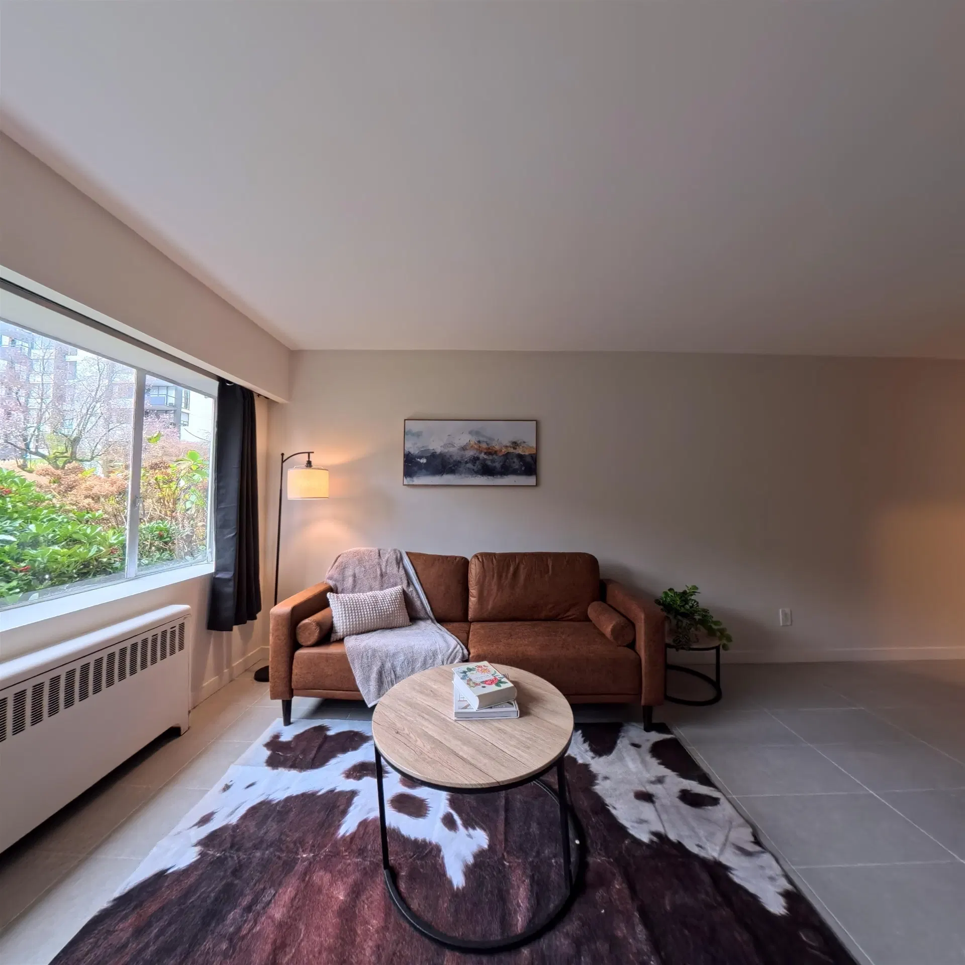 Photo 4 of 15 at #2B – 1540 Haro Street