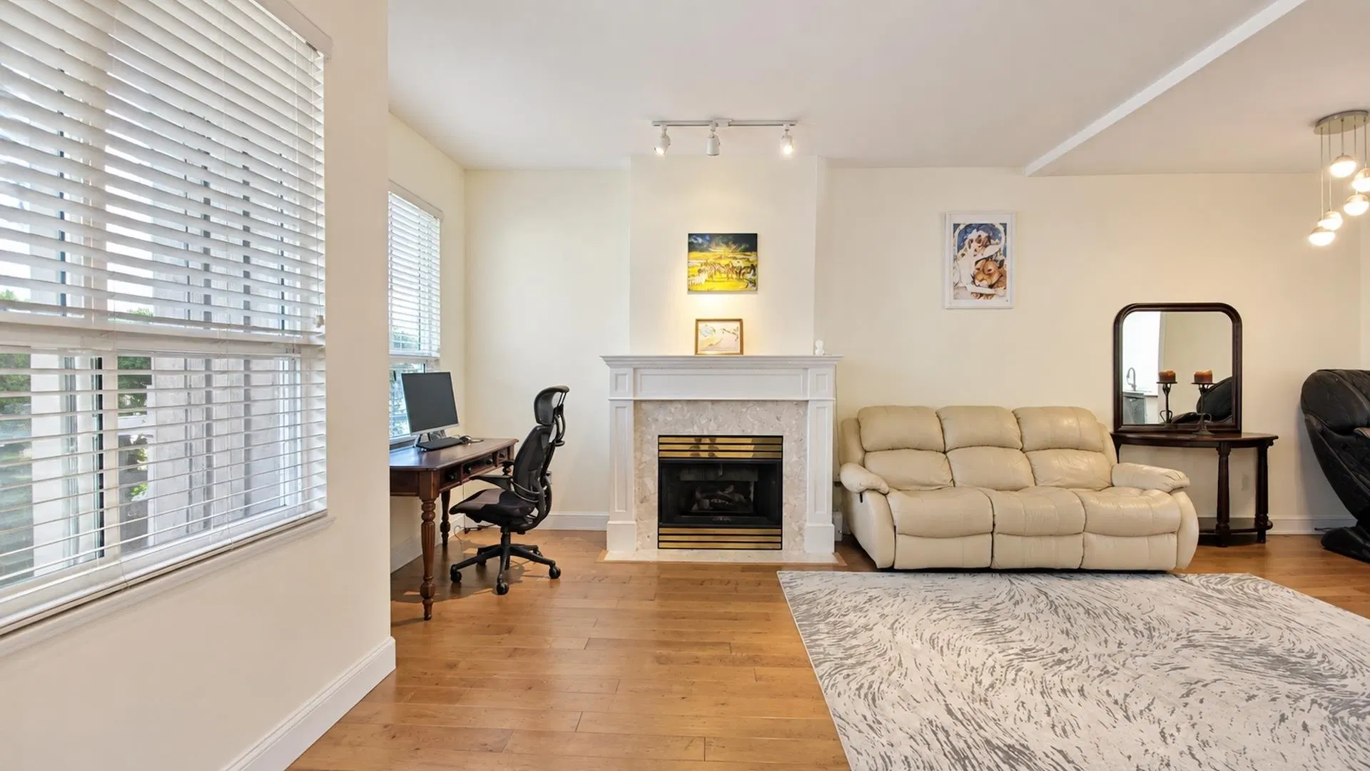 Photo 2 of 30 at #408 – 1485 Parkway Boulevard