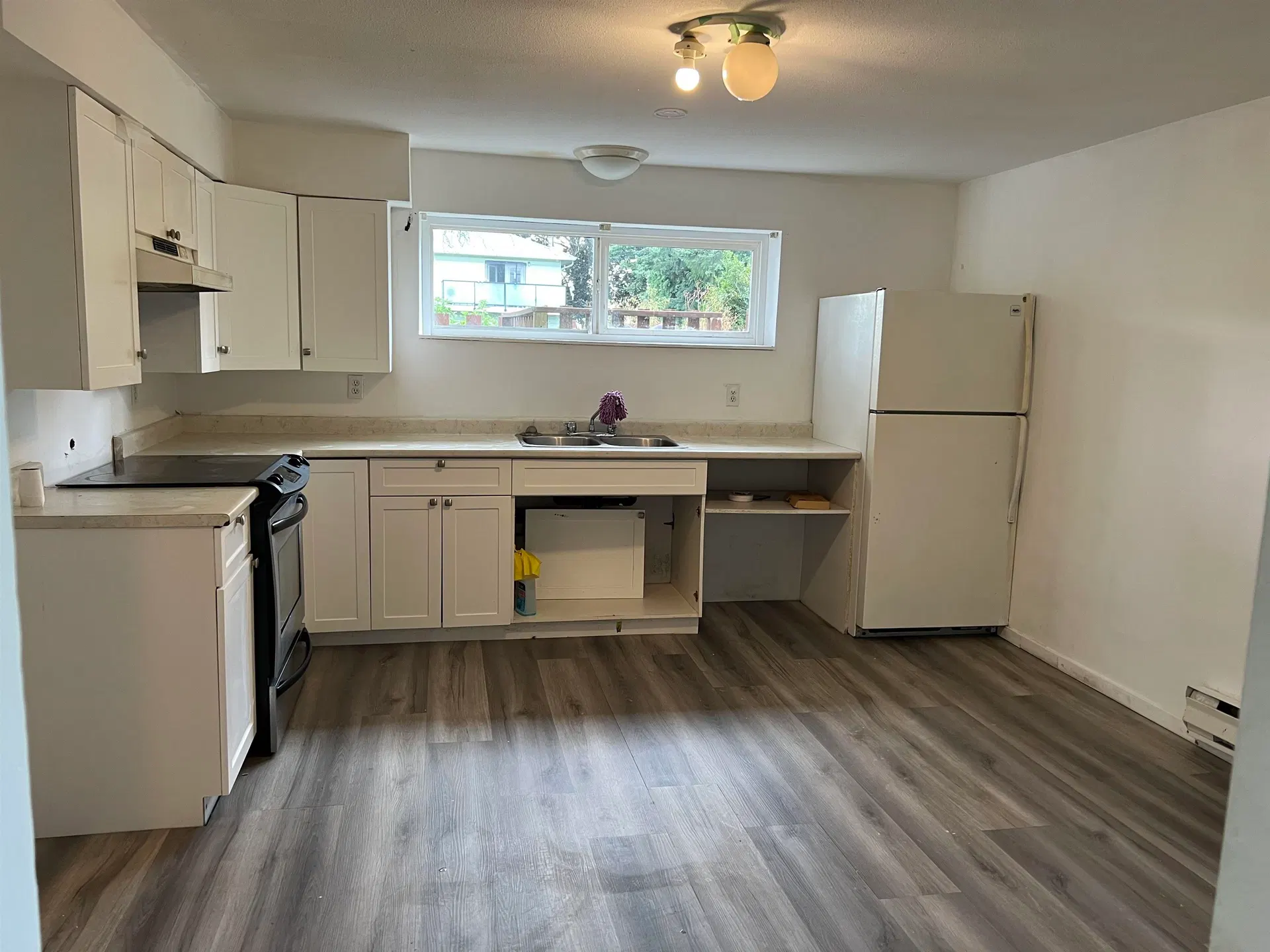 Photo 4 of 14 at #11604 – 11606 97 Avenue