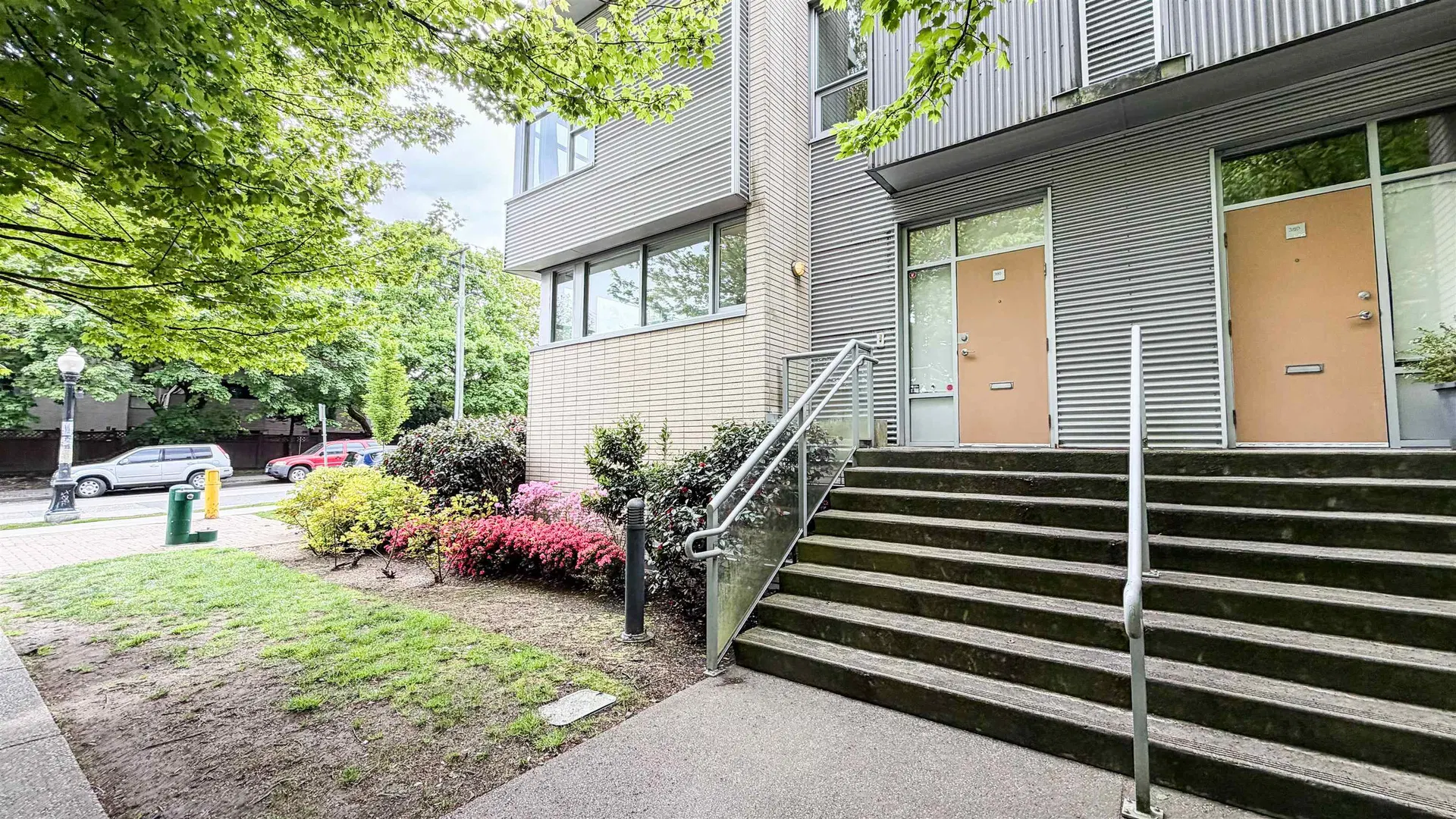 Photo 1 of 34 at 390 E 11th Avenue