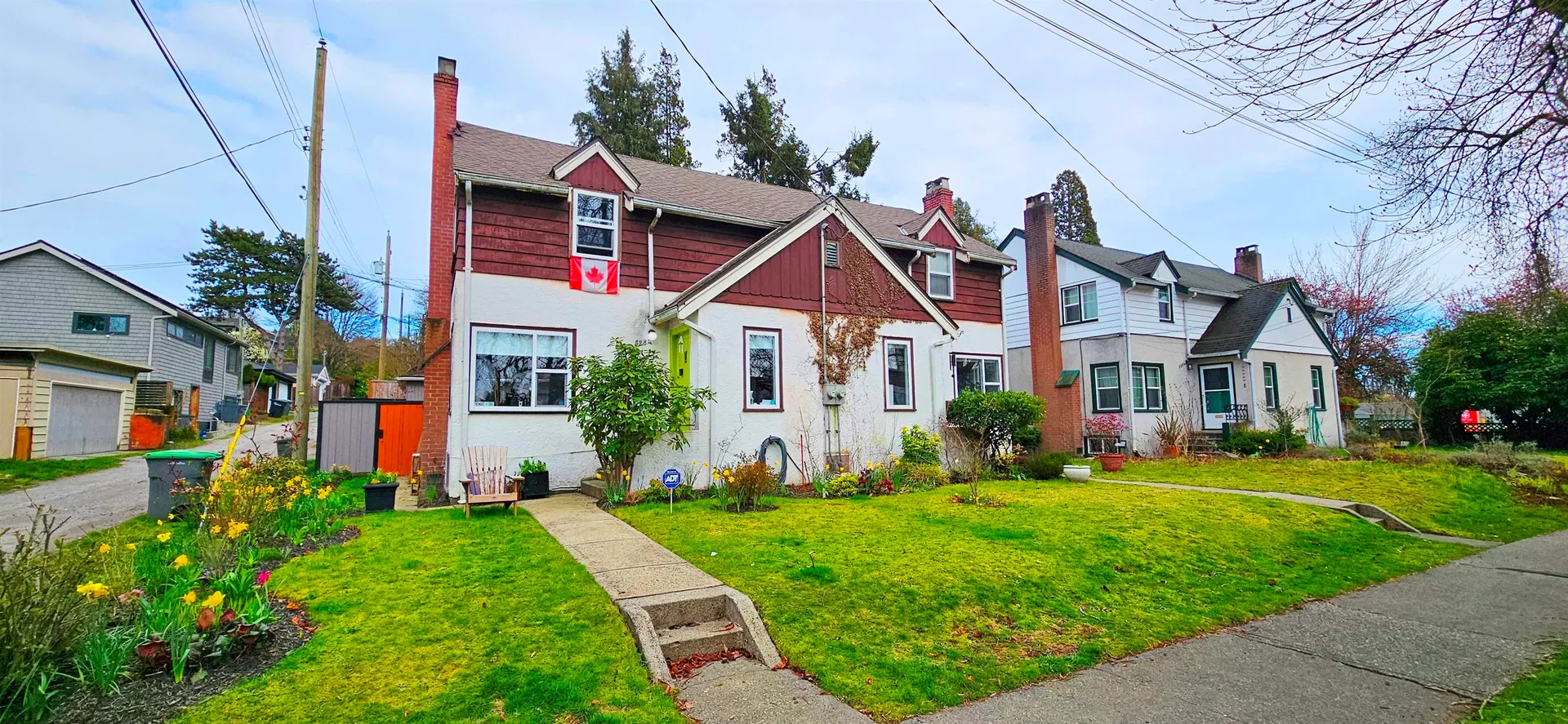 Photo 3 of 40 at 5284 East Boulevard