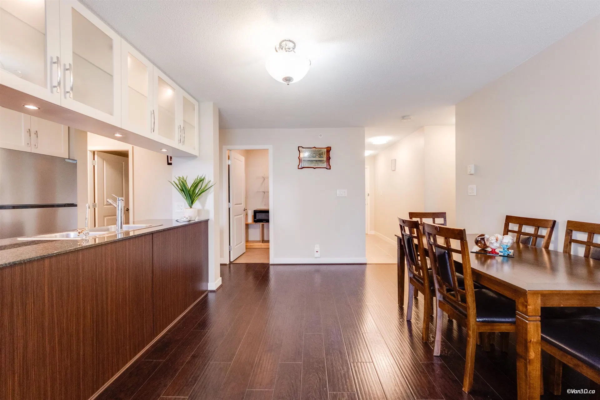 Photo 4 of 36 at #801 – 6351 Buswell Street