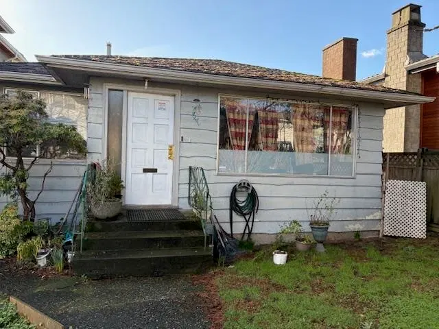 Photo 1 of 4 at 76 W 62nd Avenue