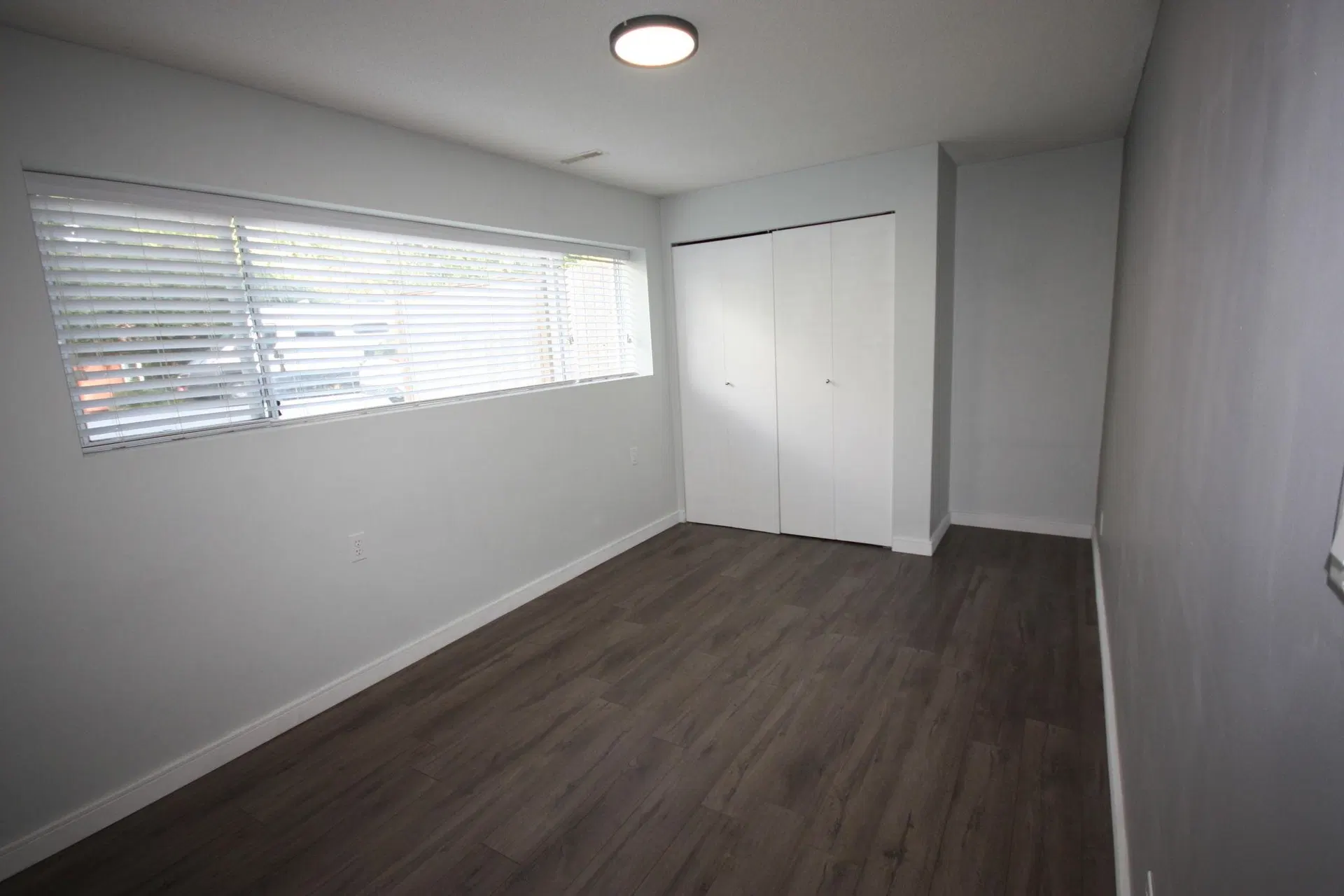 Photo 5 of 10 at 2973 Wembley Drive