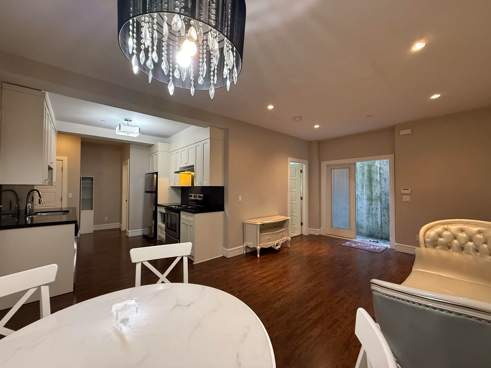 Photo 4 of 17 at Basement Suite – 1498 Palmerston Avenue