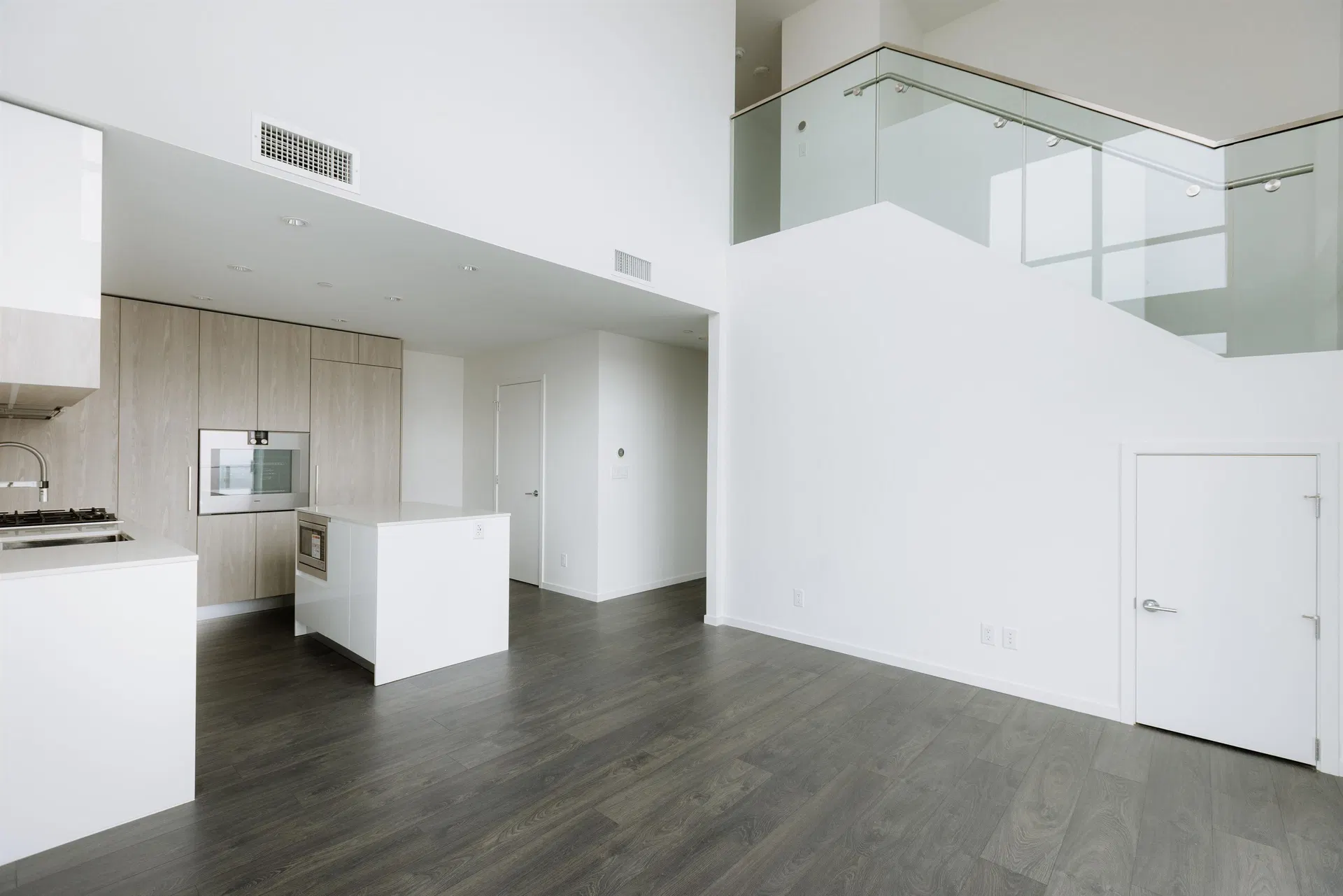 Photo 4 of 15 at #1301 – 6500 Minoru Boulevard