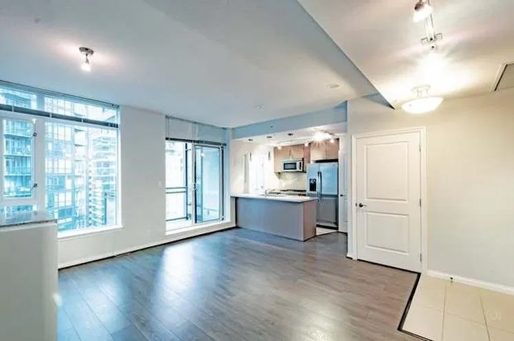 Photo 4 of 21 at #20XX – 1211 Melville Street