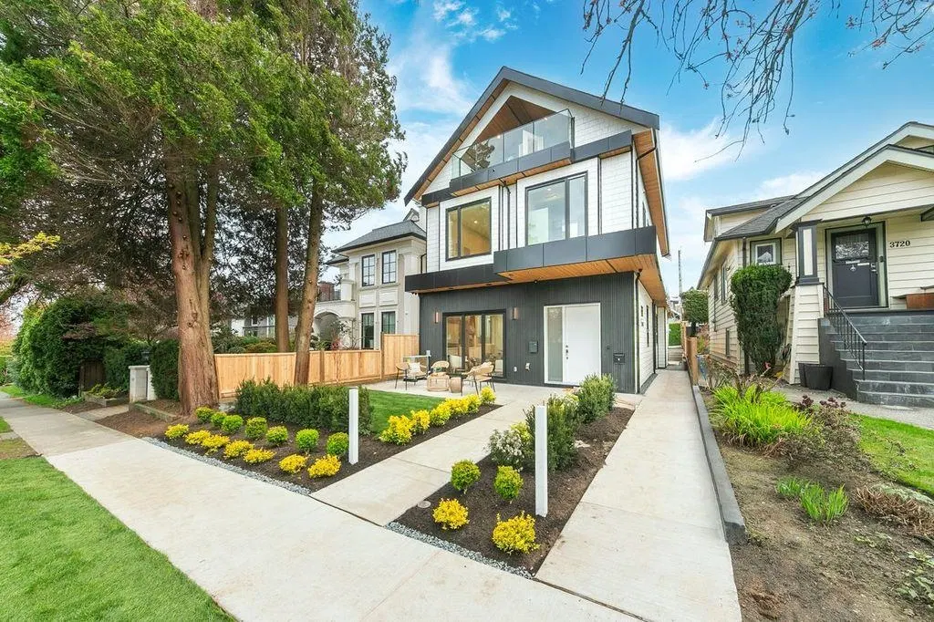 Photo 2 of 39 at #1 – 3708 W 18th Avenue