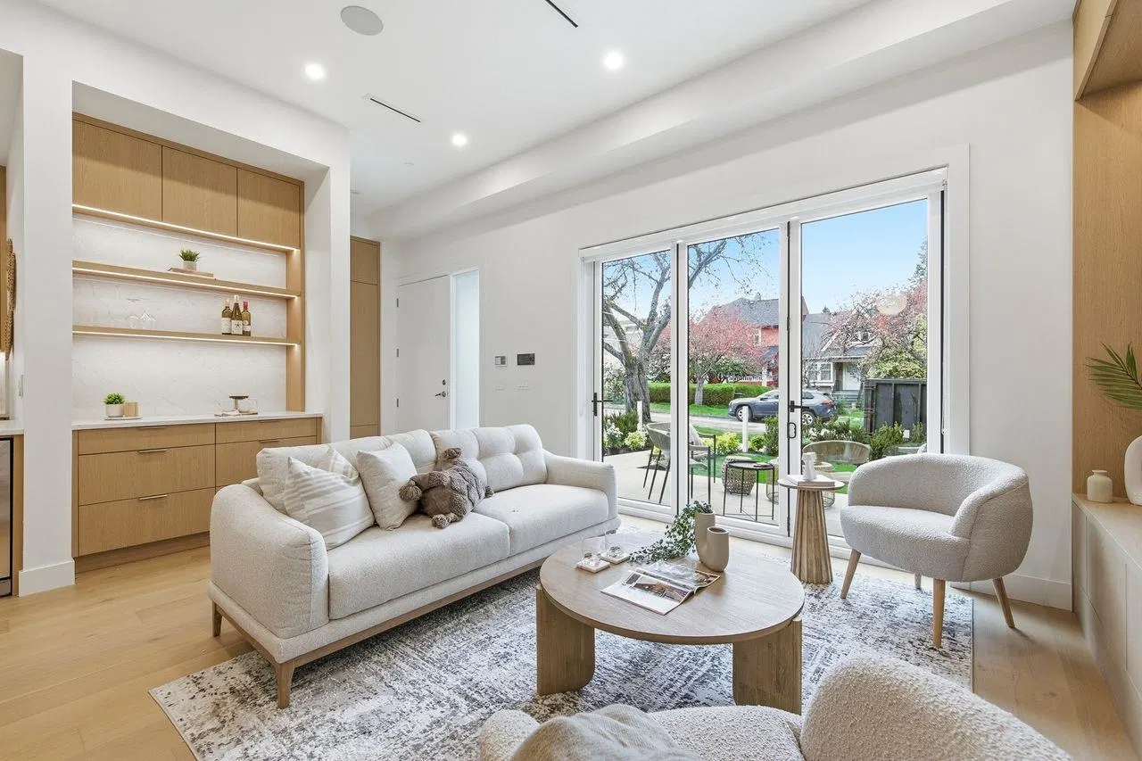 Photo 5 of 39 at #1 – 3708 W 18th Avenue