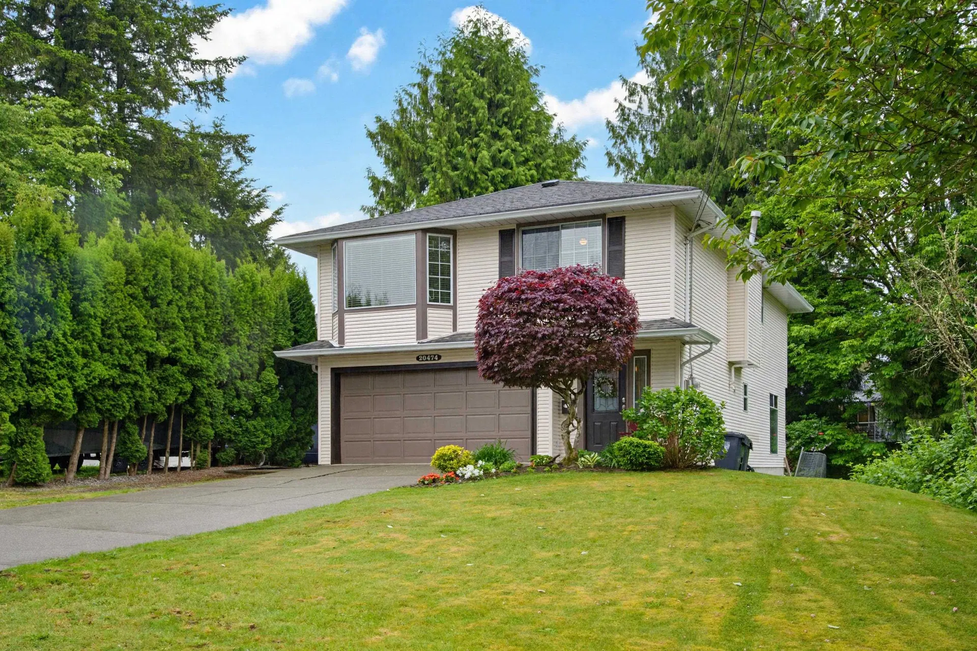 Photo 1 of 40 at 20474 43a Avenue