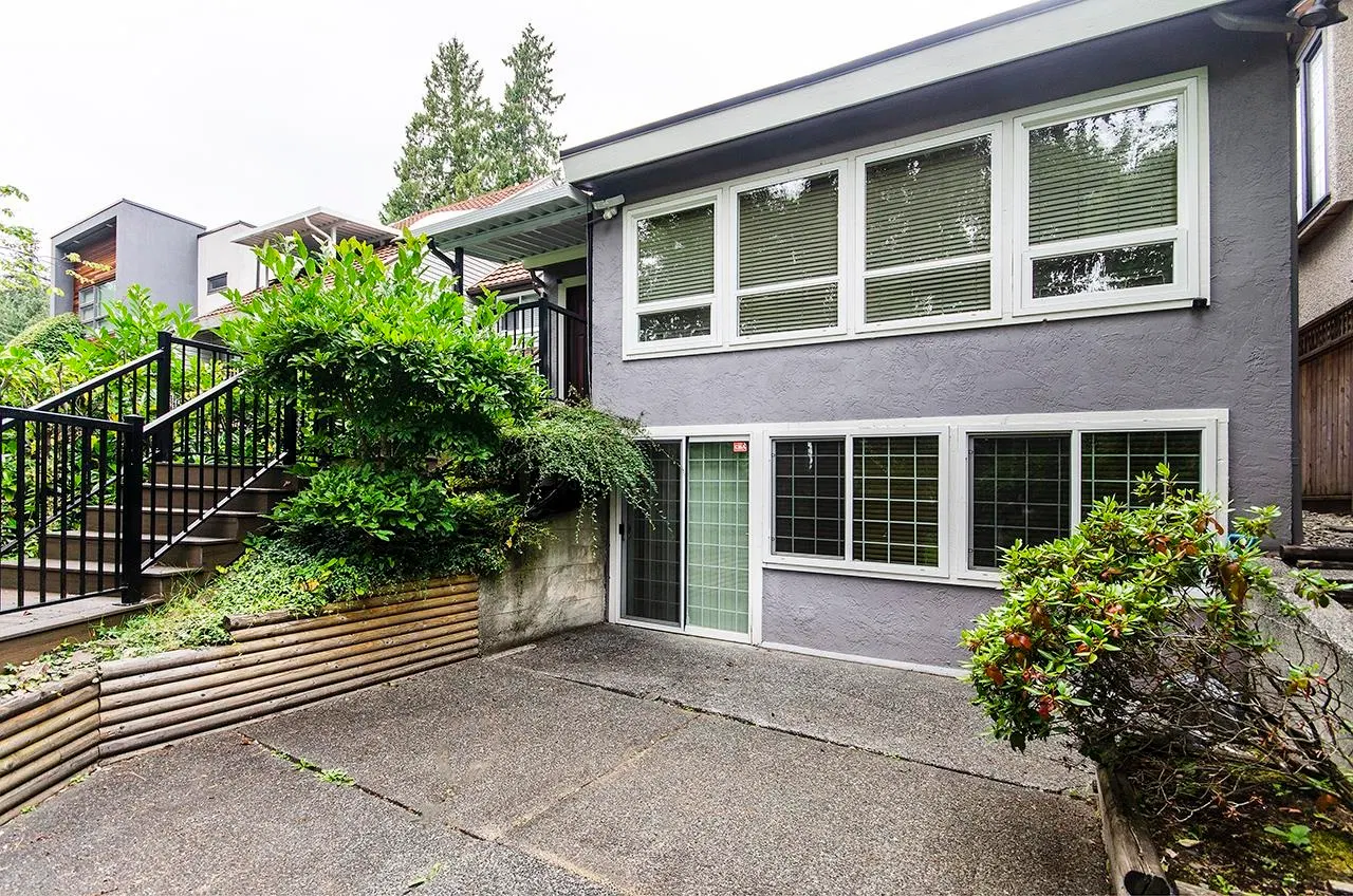 Photo 2 of 38 at 4063 W 33rd Avenue