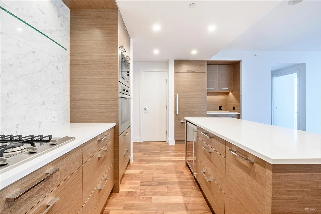 Photo 4 of 12 at #1003 – 4360 Beresford Street