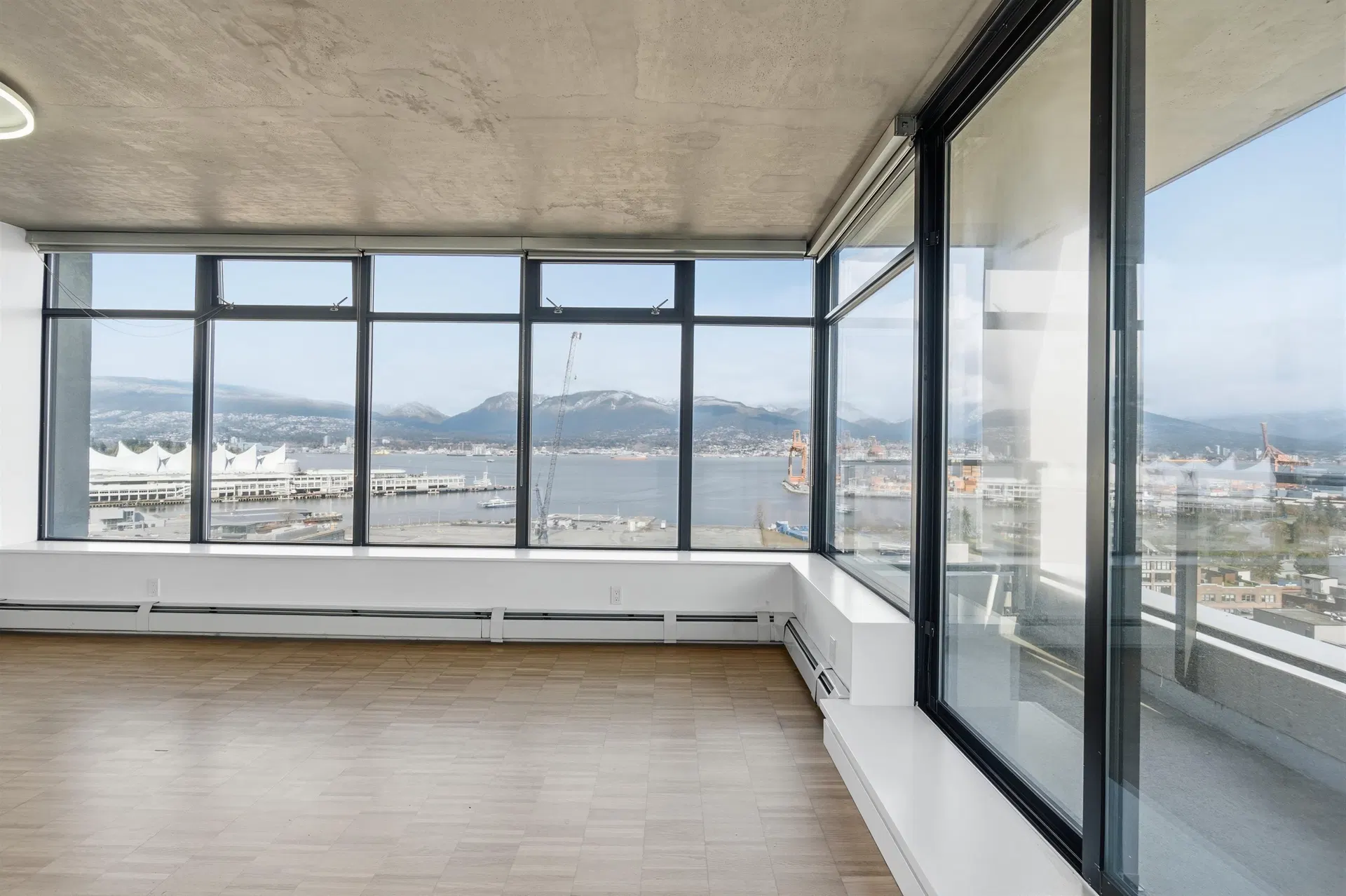 Photo 4 of 29 at #1701 – 108 W Cordova Street