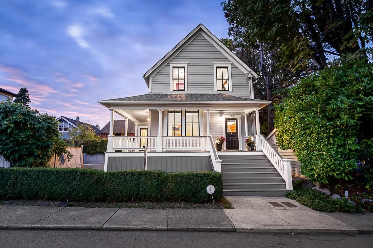 Photo 1 of 1 at 109 Oakland Street