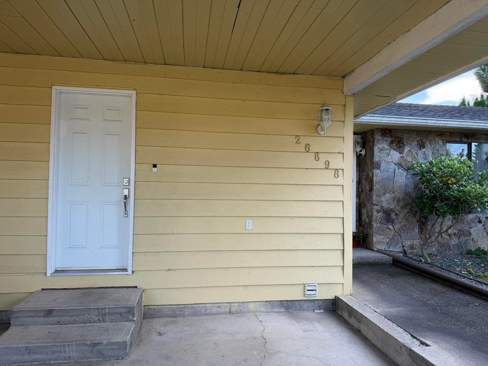 Photo 3 of 18 at 26898 32a Avenue