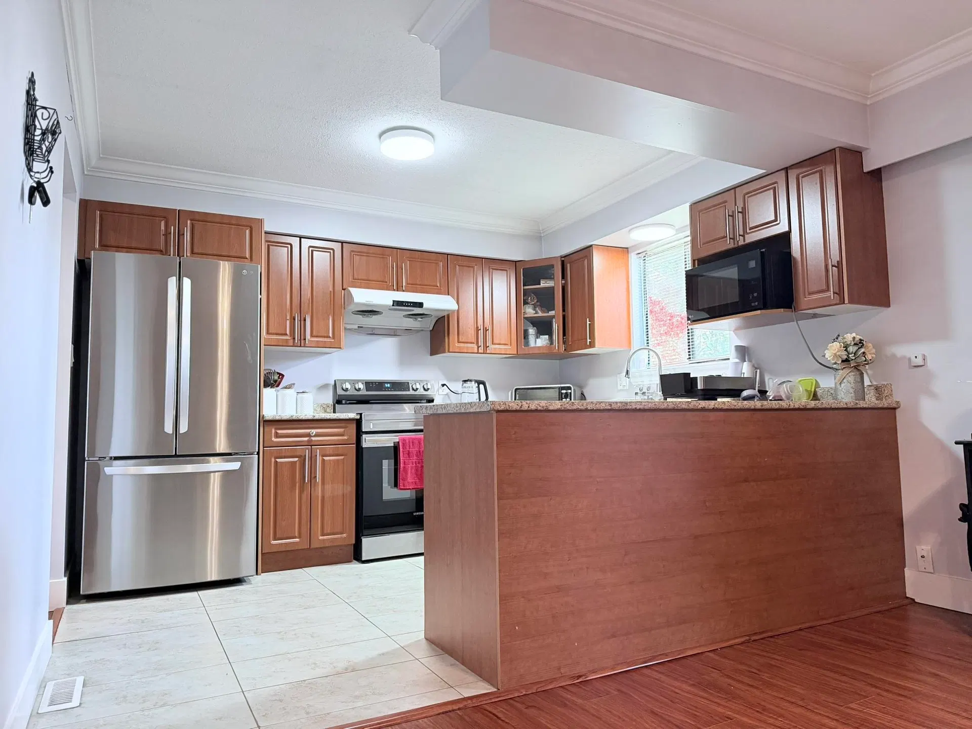 Photo 5 of 18 at 26898 32a Avenue
