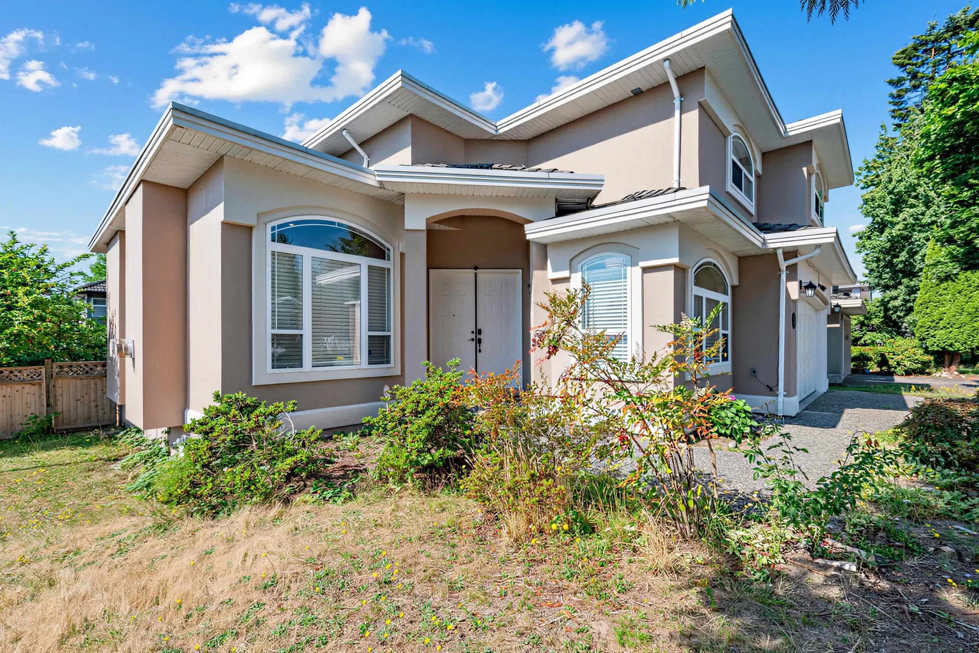 Photo 3 of 40 at 16136 110 Avenue