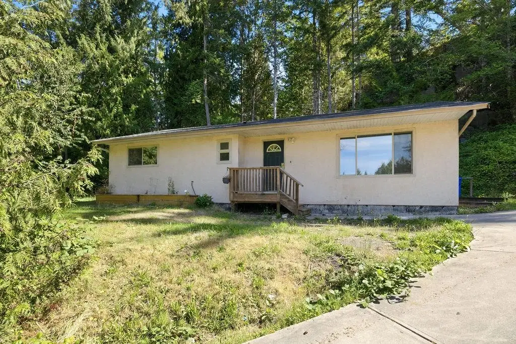 5754 Trout Lake Road