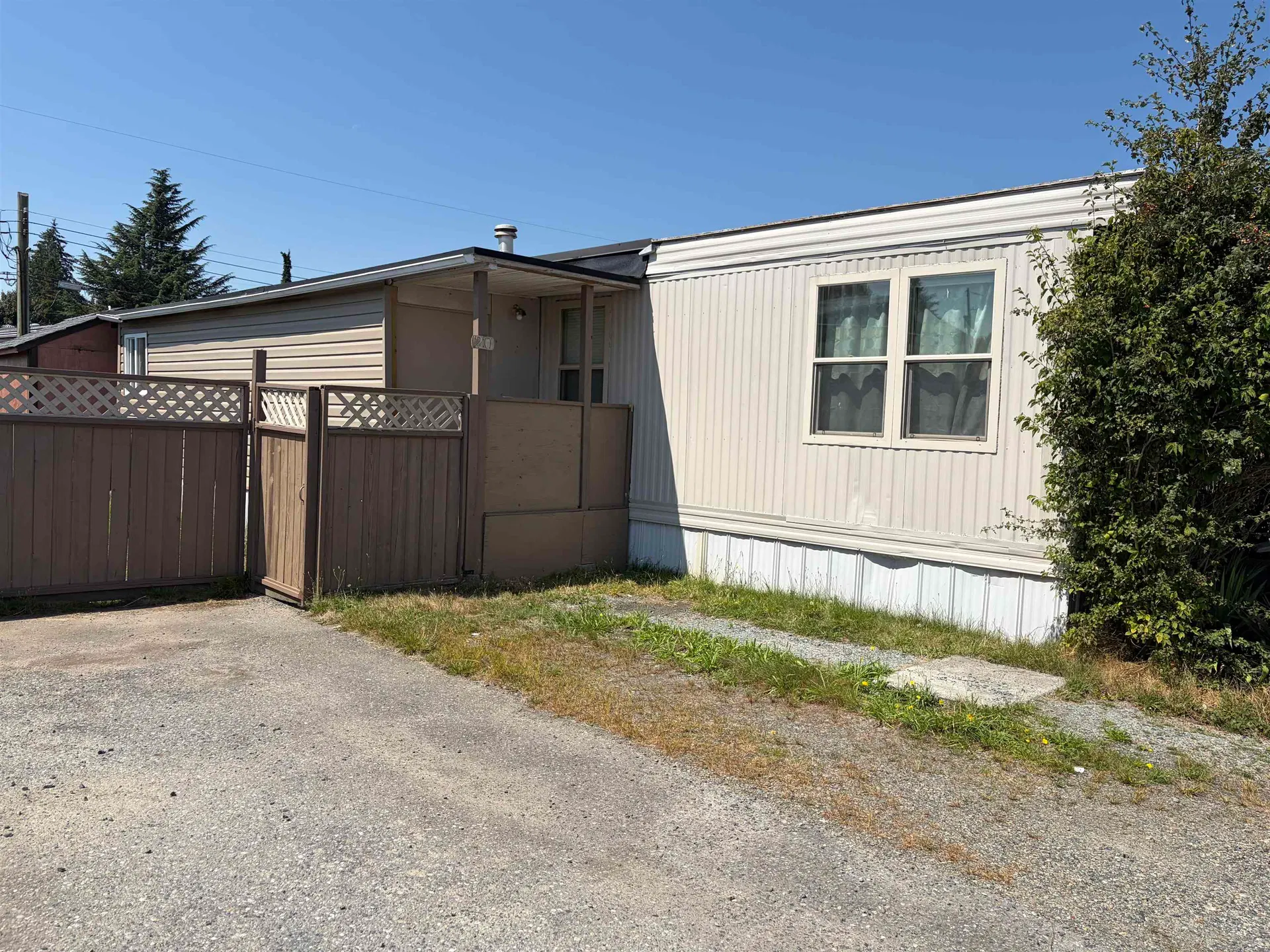 #20 – 26892 Fraser Highway