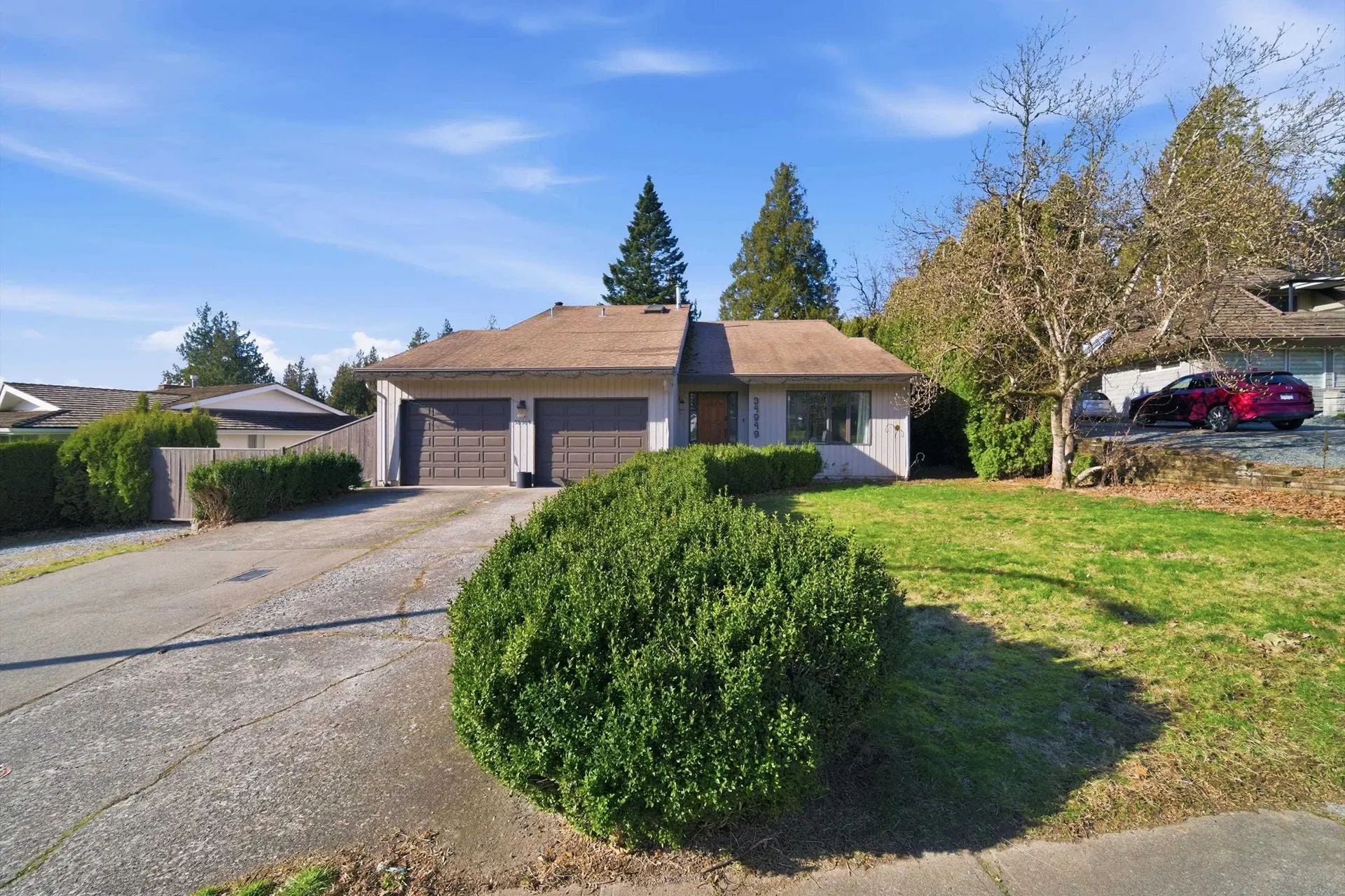 Photo 2 of 29 at 34949 Everett Drive