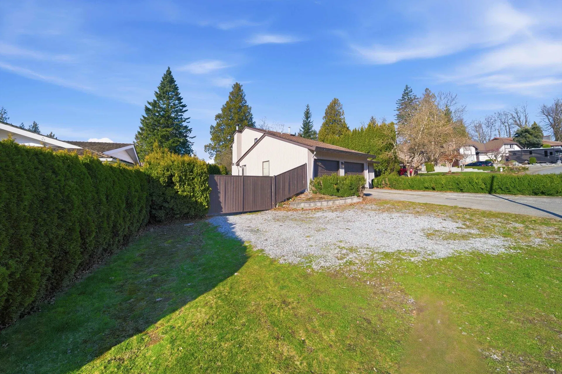 Photo 3 of 29 at 34949 Everett Drive