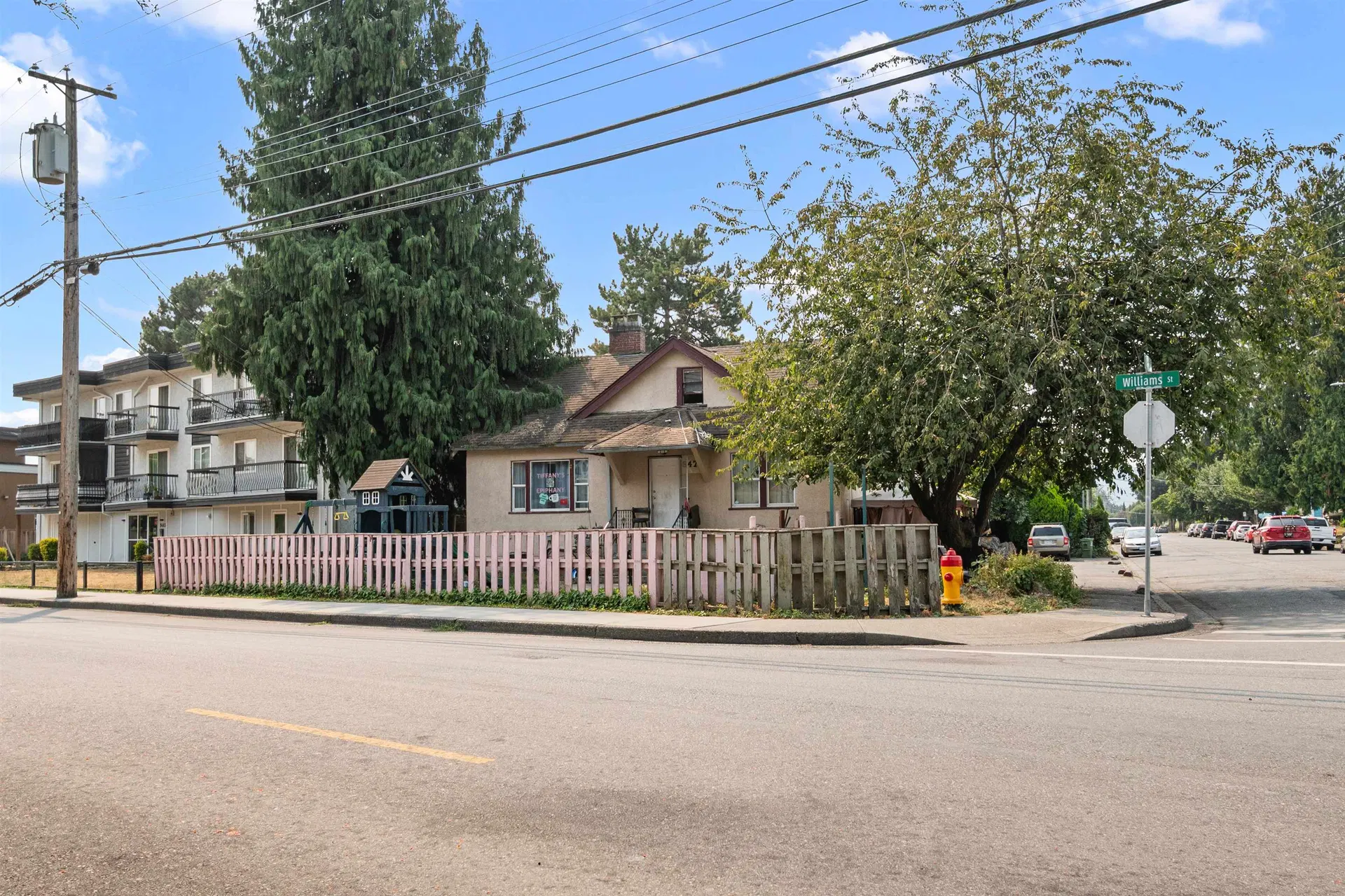 Photo 4 of 10 at 9475 Williams Street