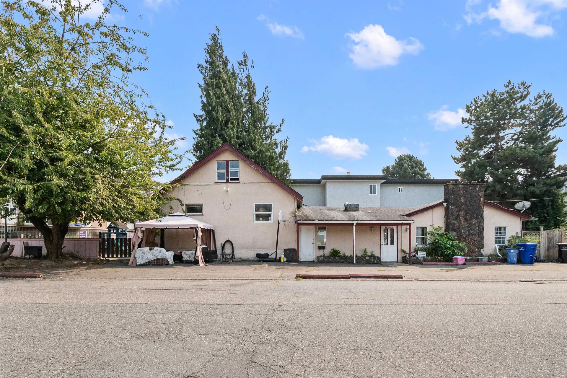 Photo 5 of 10 at 9475 Williams Street