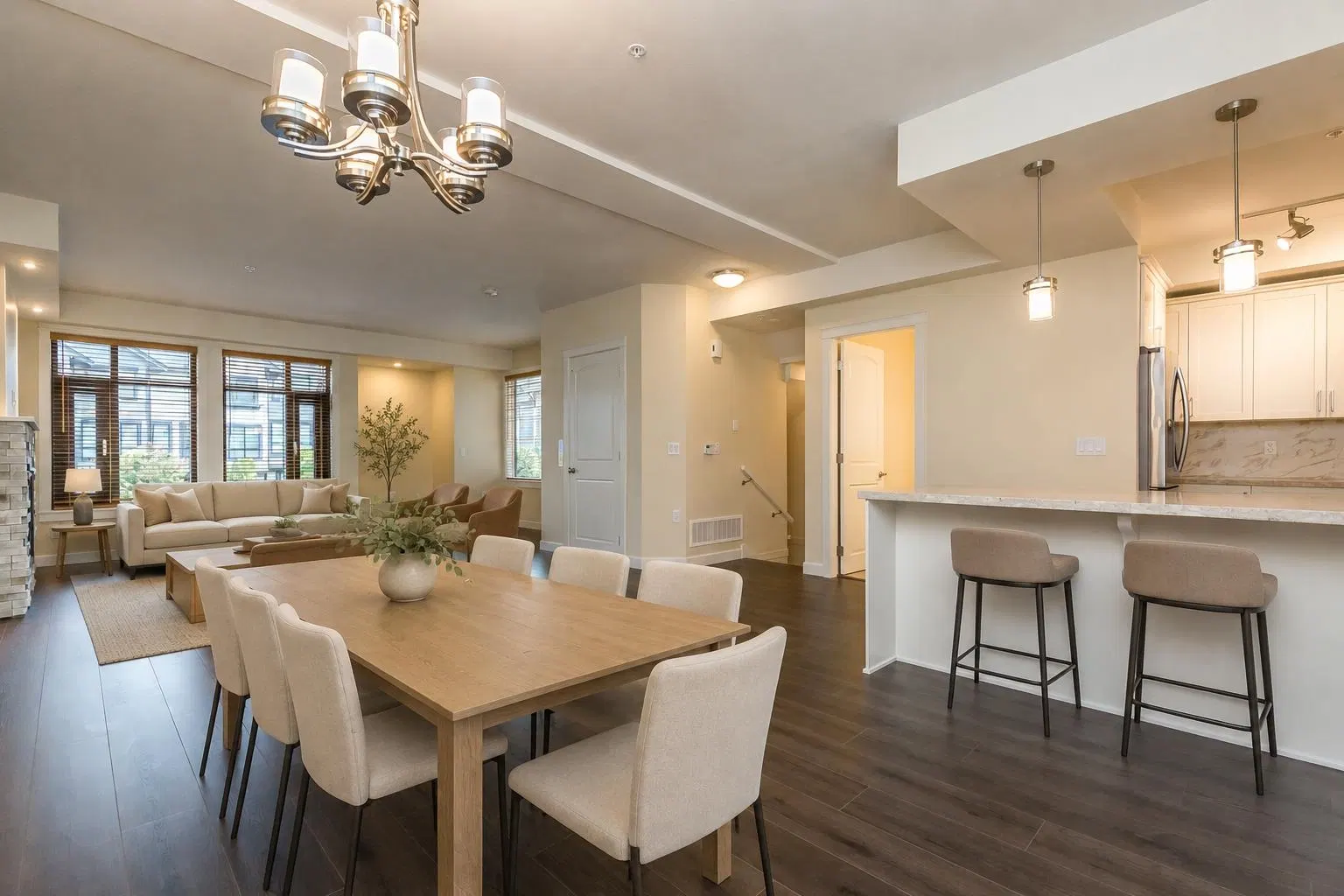 Photo 4 of 40 at #5 – 8567 204 Street