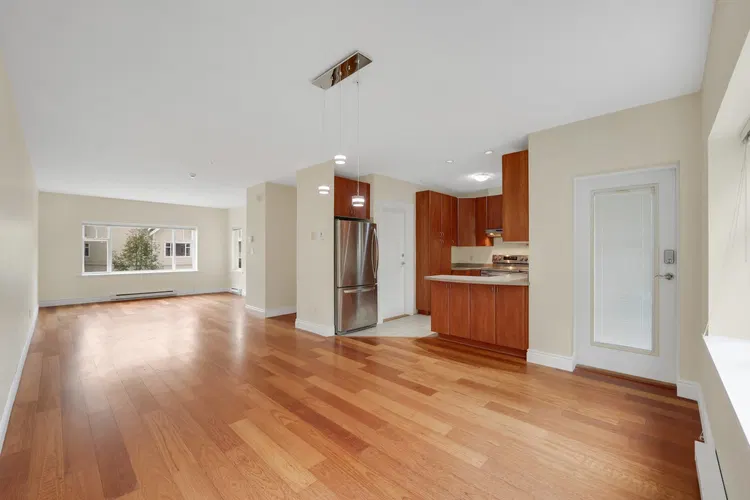 Photo 5 of 38 at #15 – 1200 Edgewater Drive