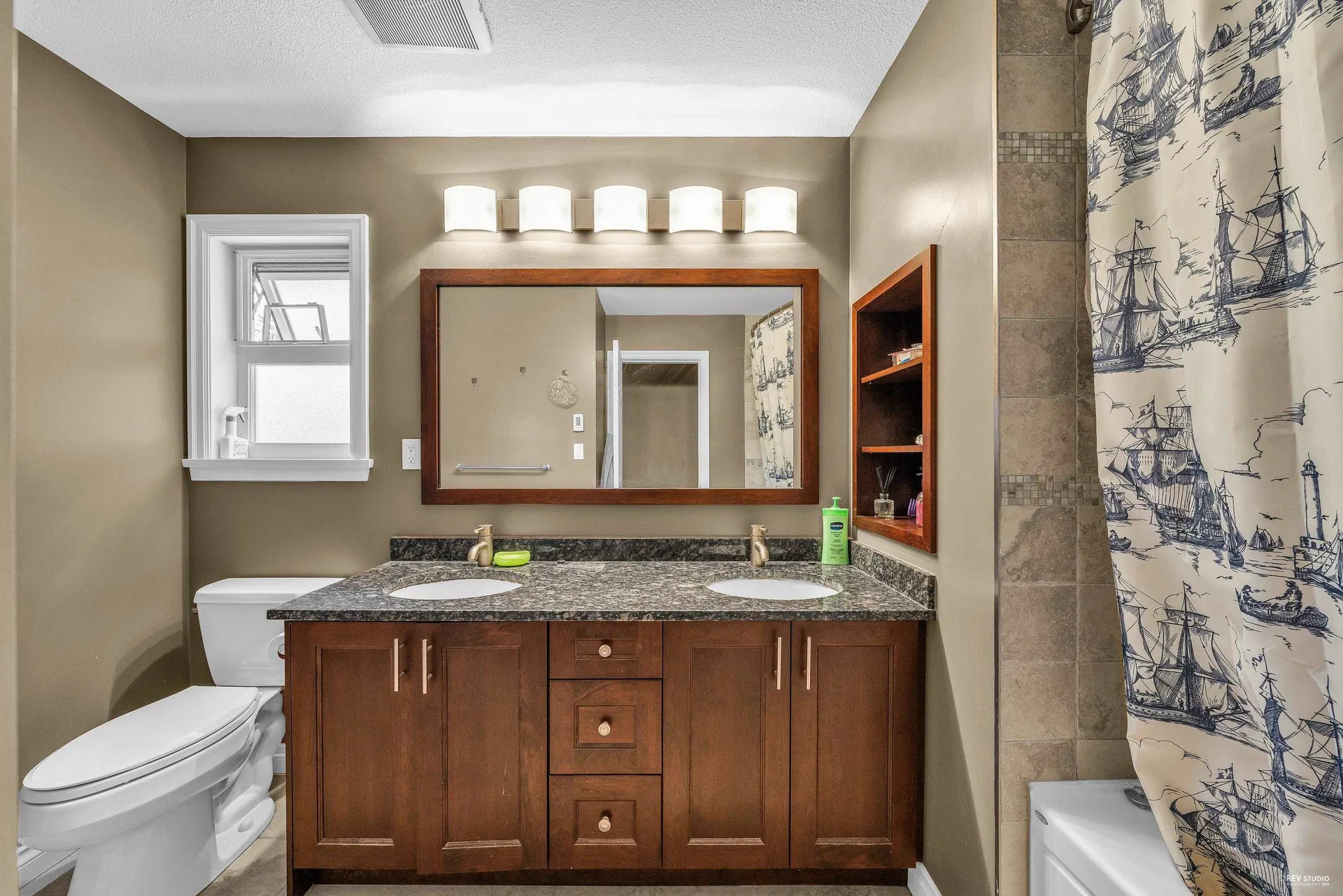 Photo 5 of 40 at 6550 Albery Place