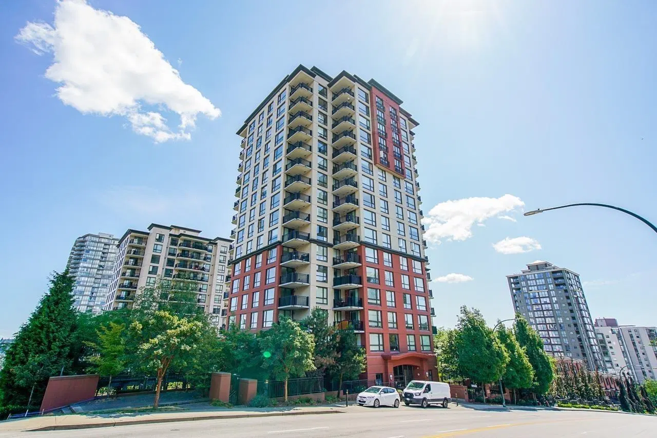 Photo 1 of 21 at #606 – 814 Royal Avenue