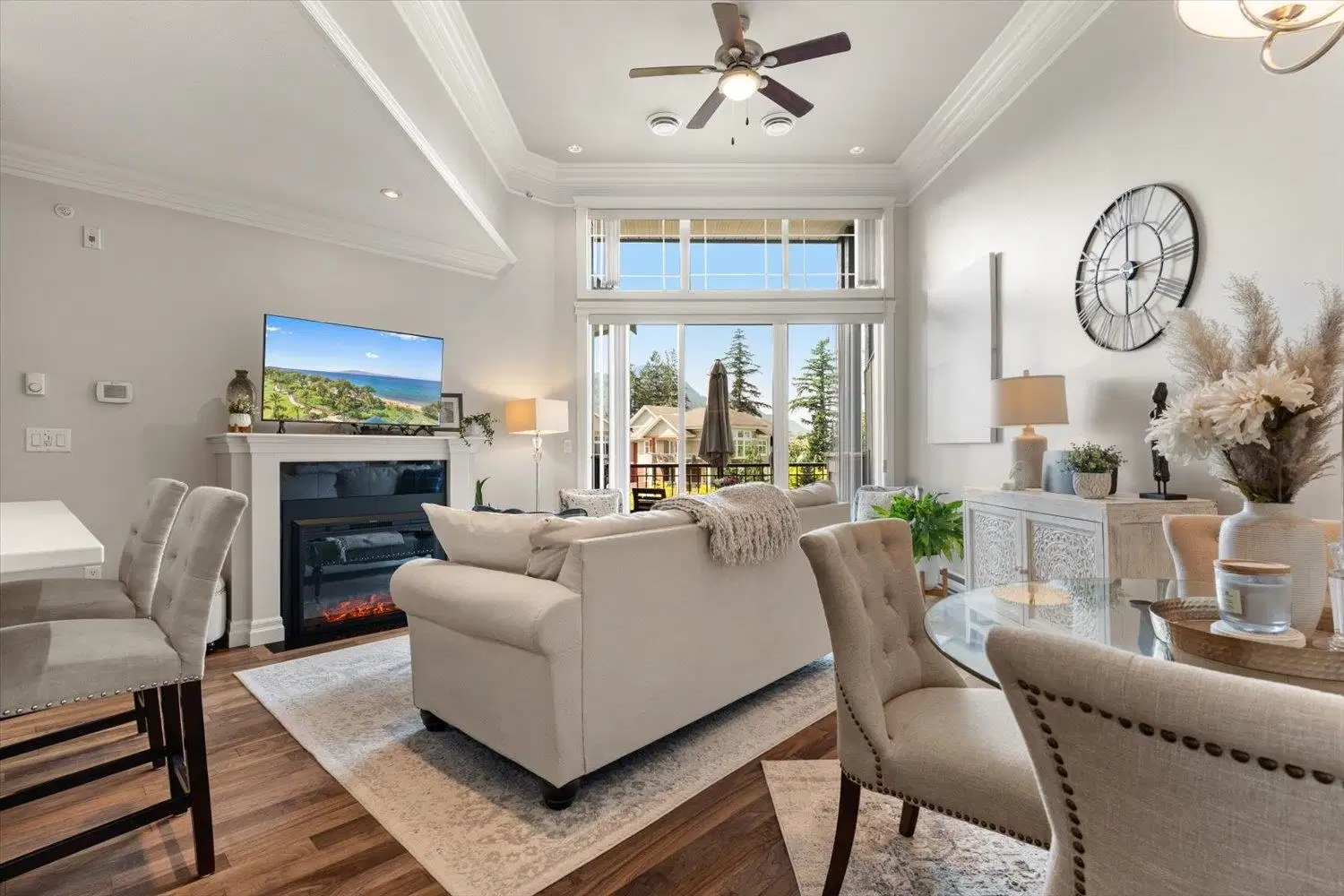#409C – 45595 Tamihi Way