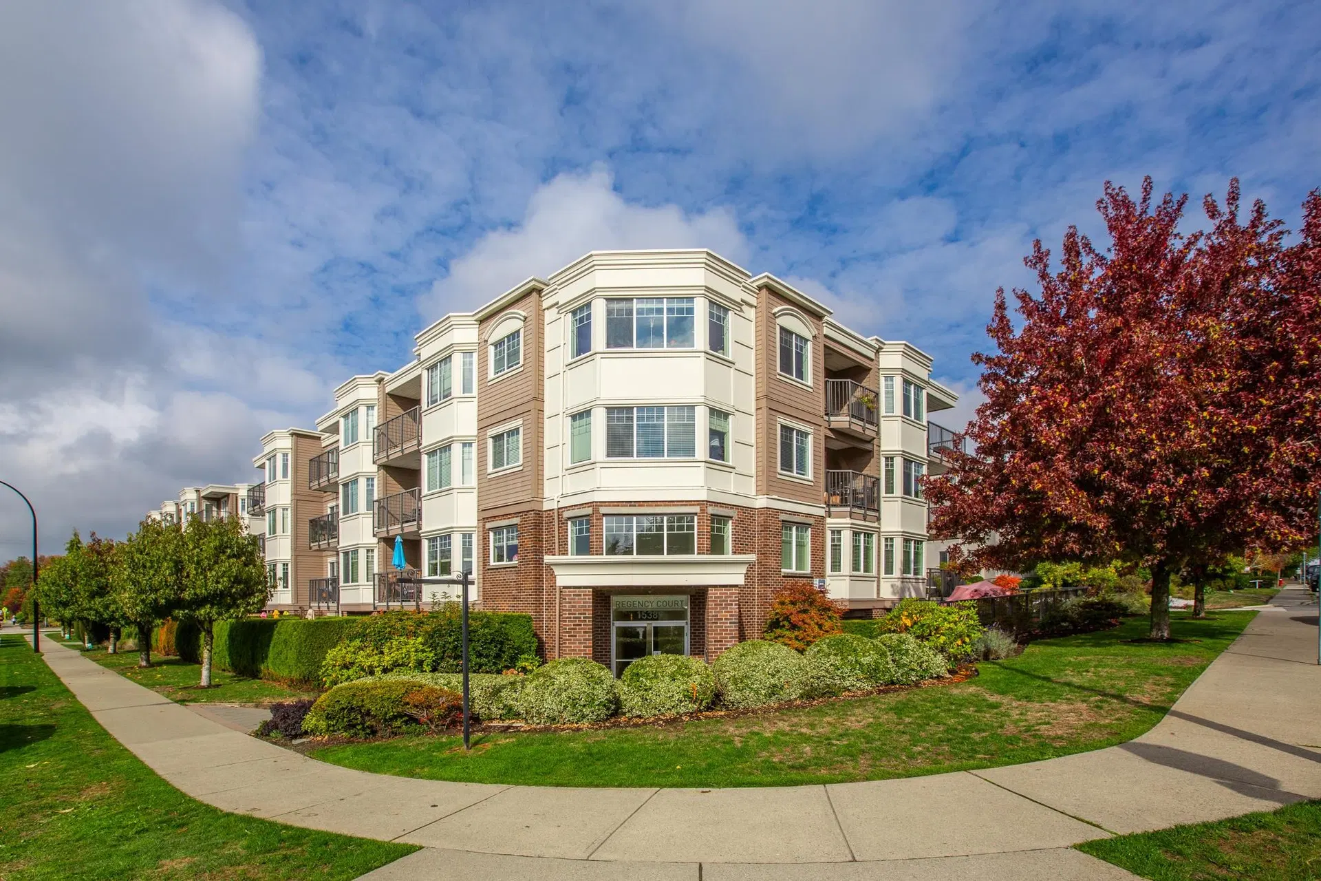 #305 – 15389 Roper Avenue