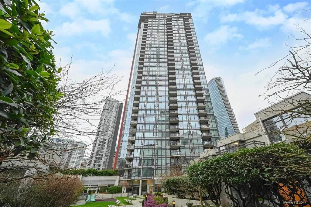 #303 – 1211 Melville Street