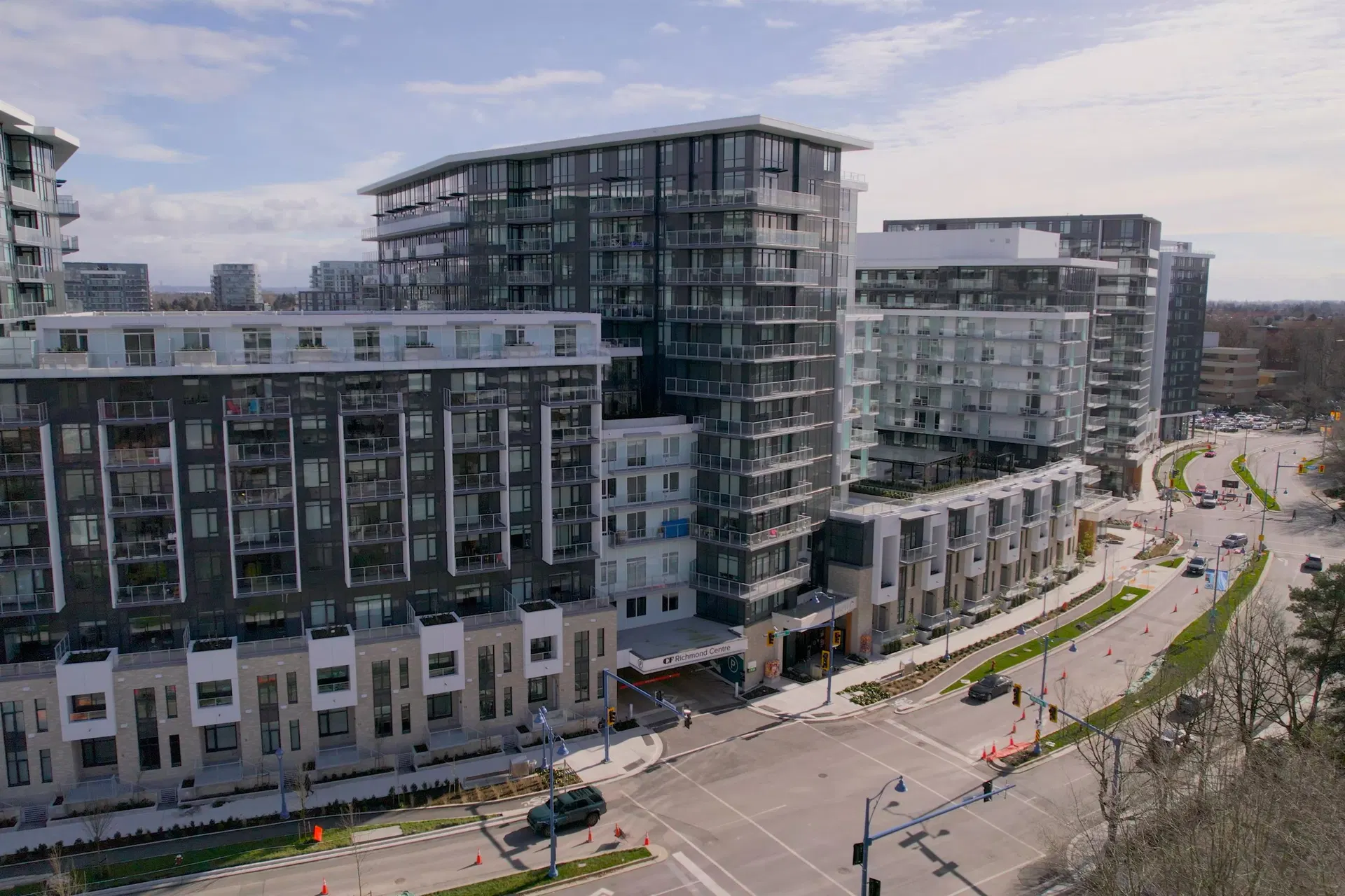 Photo 2 of 32 at #1215 – 6500 Minoru Boulevard