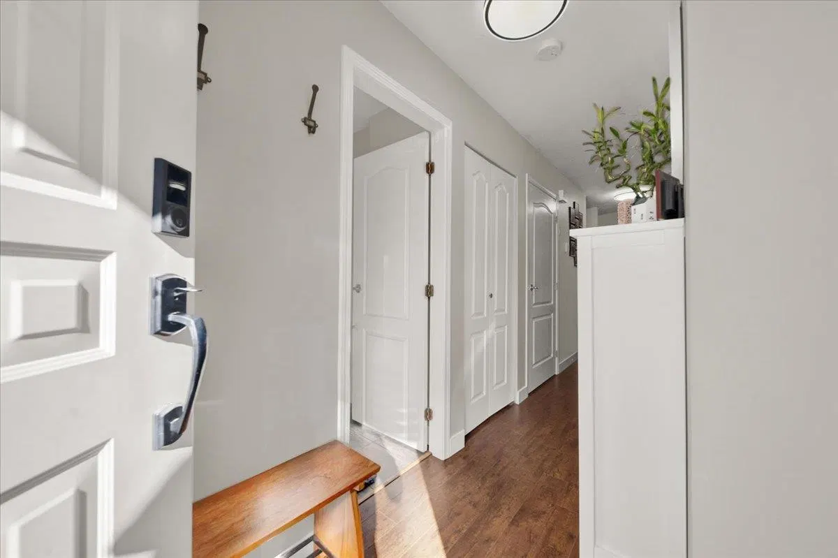Photo 4 of 35 at #10 – 9926 151 Street
