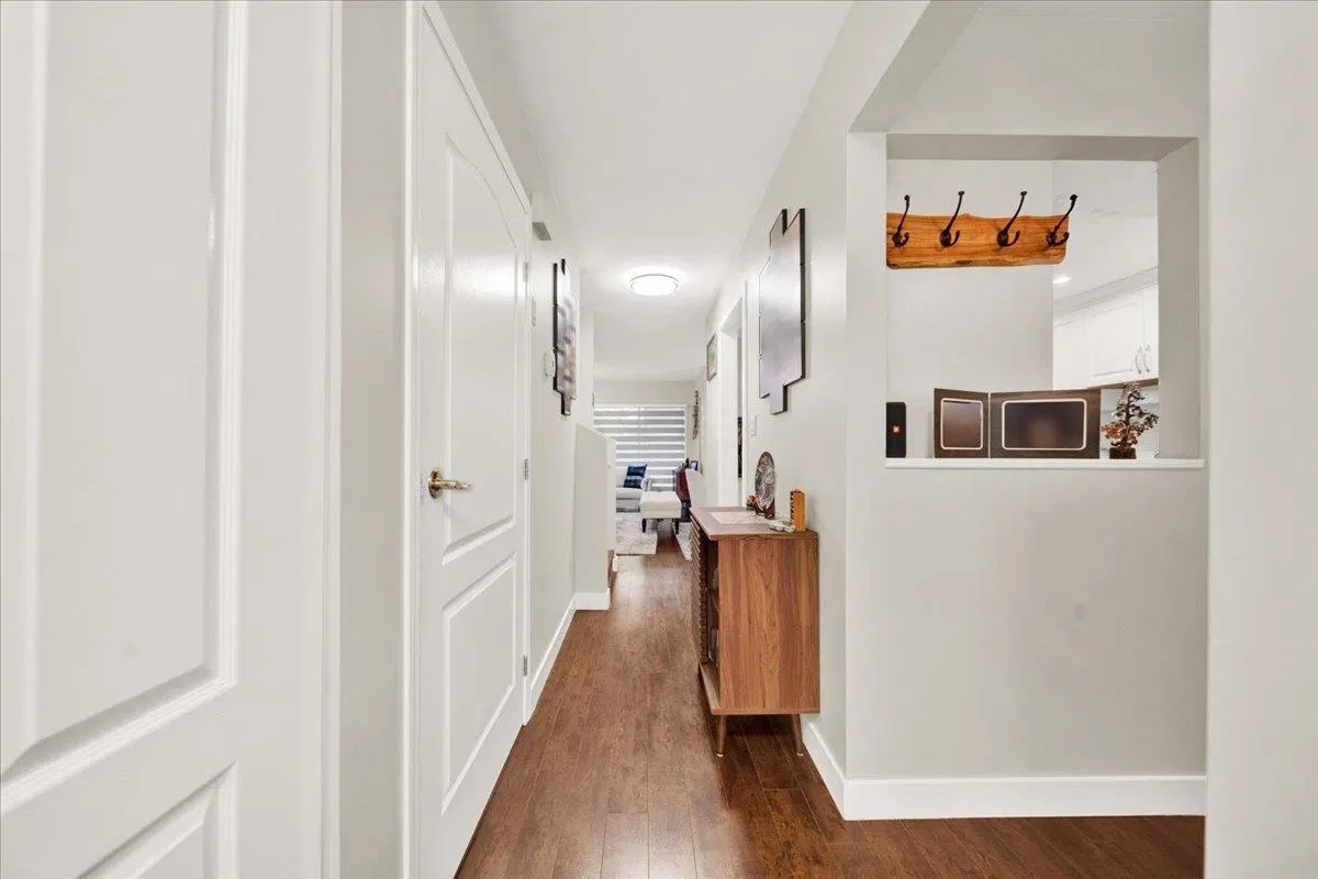 Photo 5 of 35 at #10 – 9926 151 Street