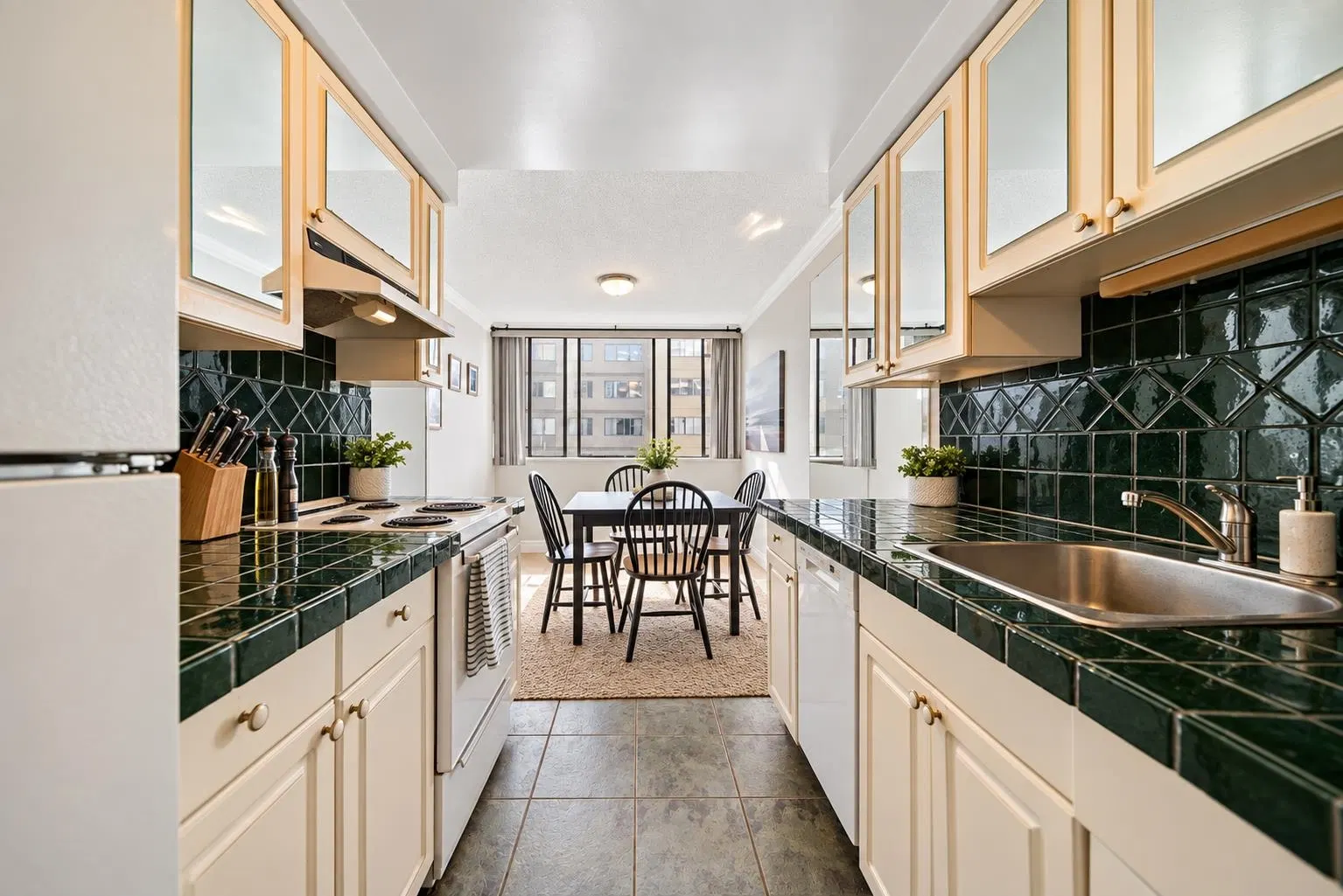 Photo 5 of 25 at #803 – 1270 Robson Street