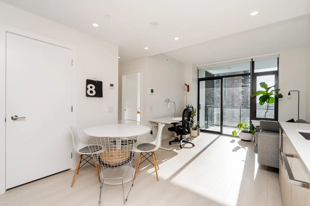 Photo 2 of 40 at #1603 – 626 Claremont Street