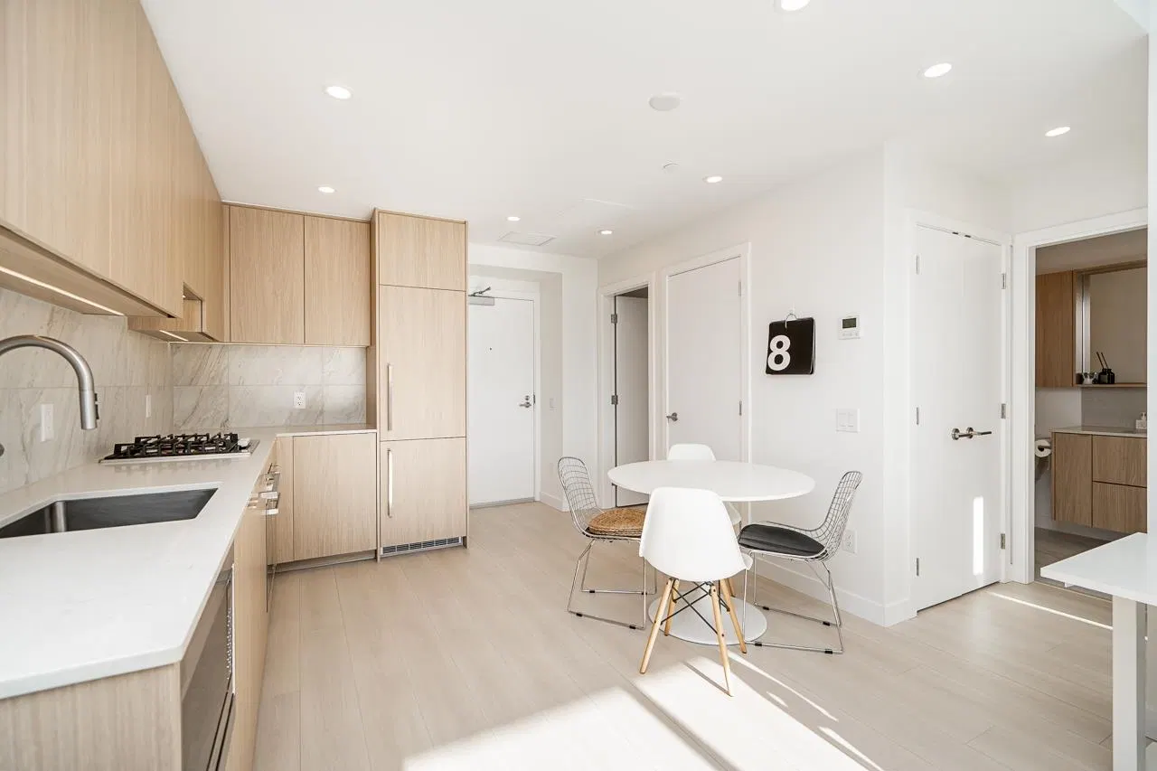 Photo 5 of 40 at #1603 – 626 Claremont Street