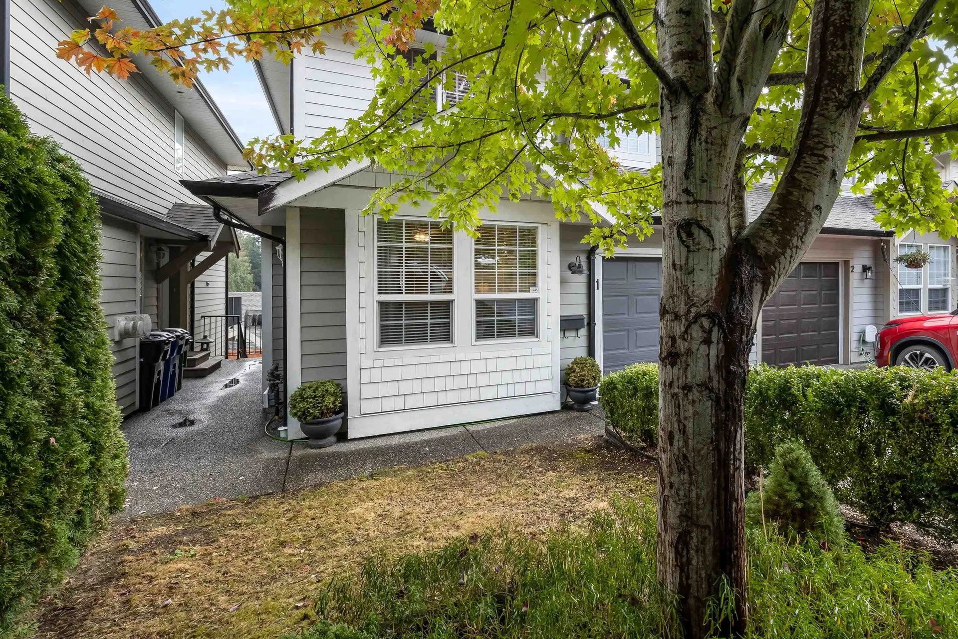 Photo 2 of 40 at #1 – 46152 Stoneview Drive