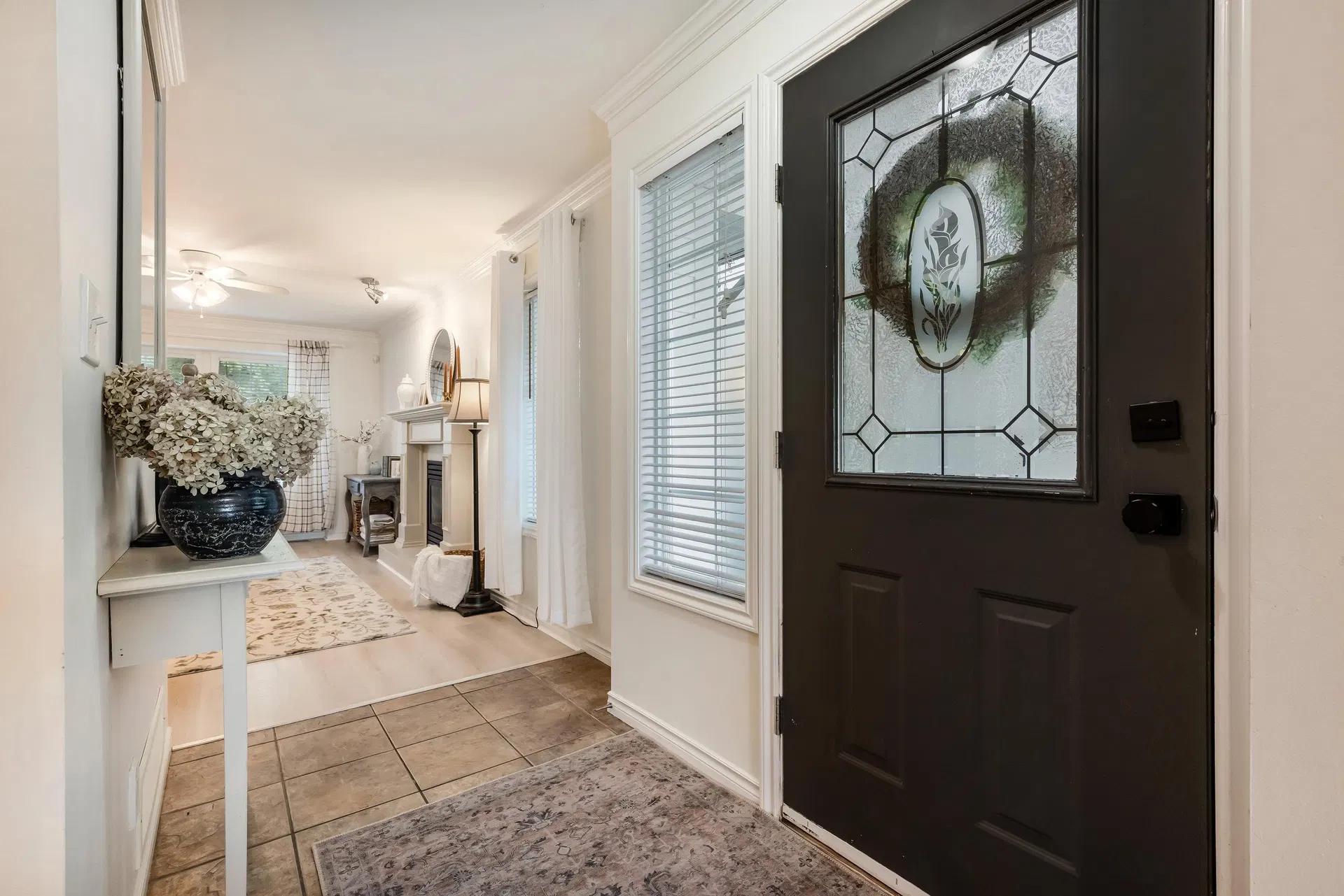 Photo 4 of 40 at #1 – 46152 Stoneview Drive