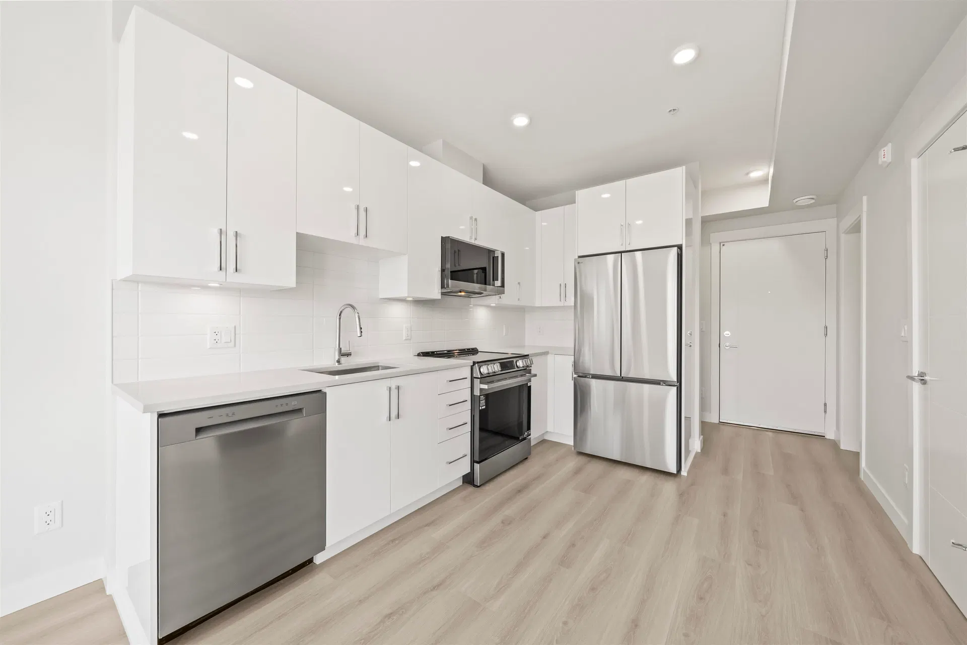 Photo 4 of 35 at #409 – 8423 Cedar Street