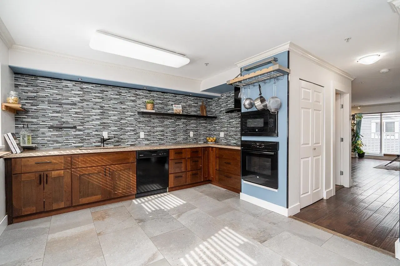 Photo 2 of 35 at #15 – 8968 208 Street