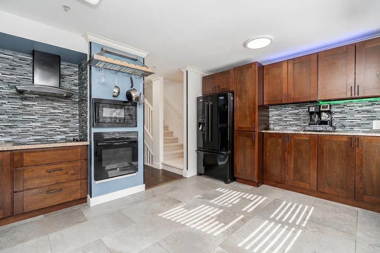 Photo 4 of 35 at #15 – 8968 208 Street
