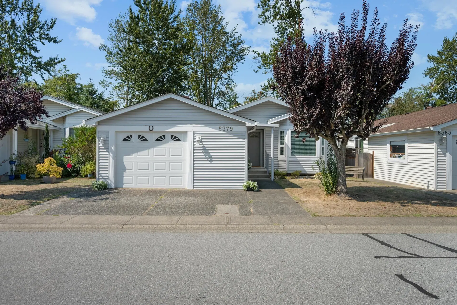 Photo 3 of 40 at 5379 Regatta Way