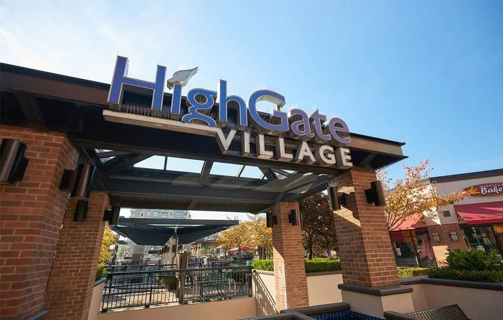 #601 – 7088 Salisbury Avenue